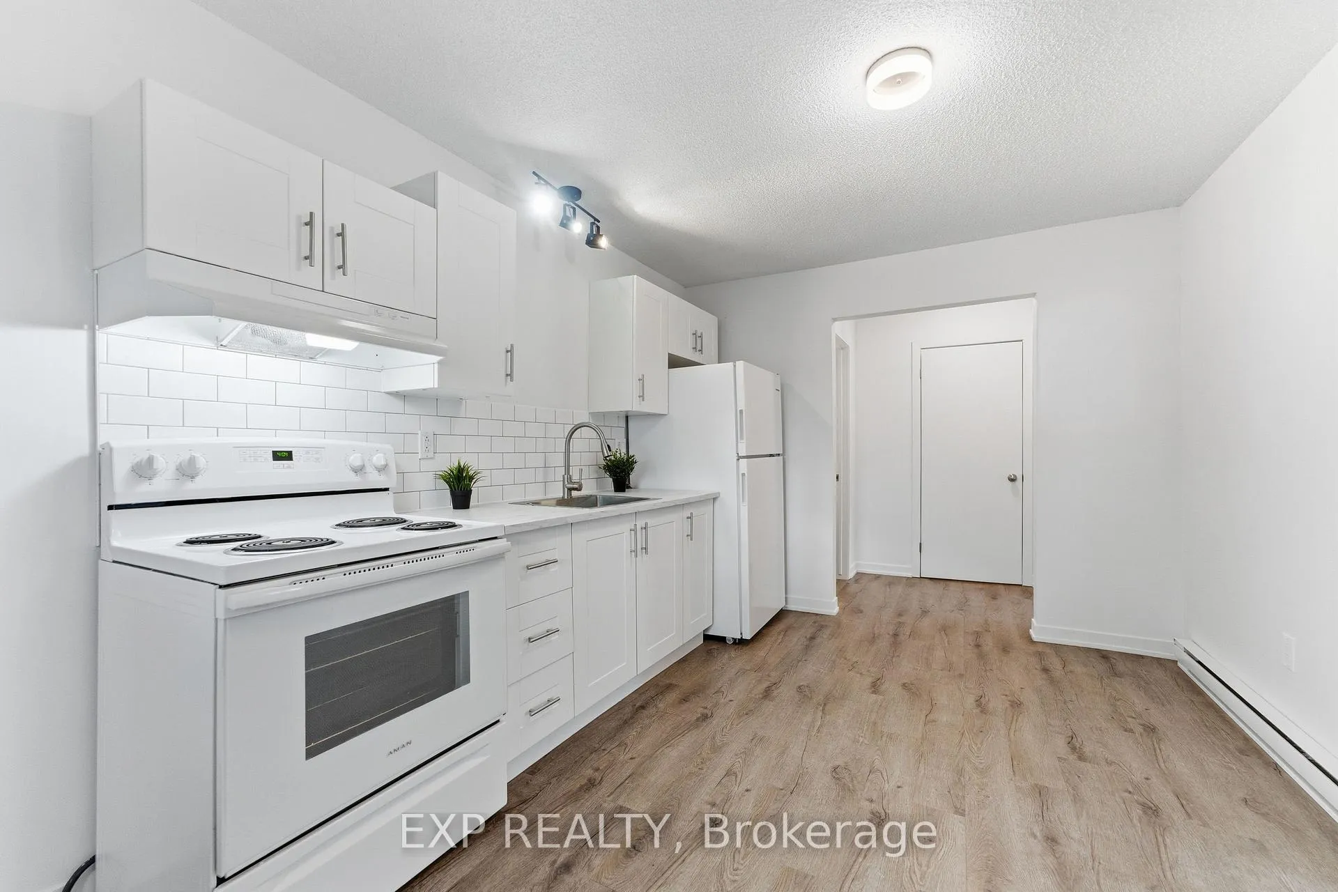 Photo 4 of Unit 202, 261 Longueuil Street, Champlain, L'Orignal — HOMEH