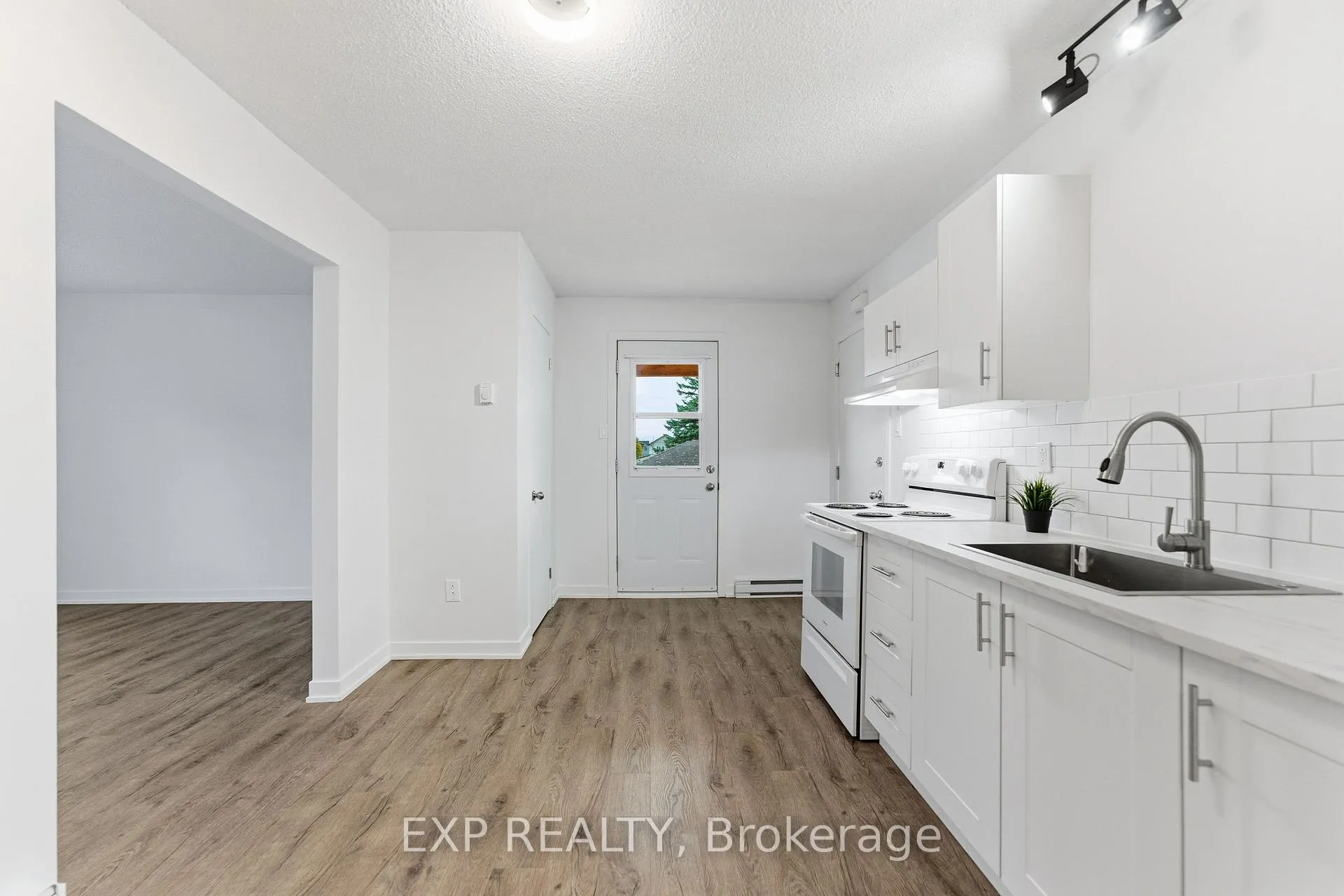 Photo 9 of Unit 202, 261 Longueuil Street, Champlain, L'Orignal — HOMEH