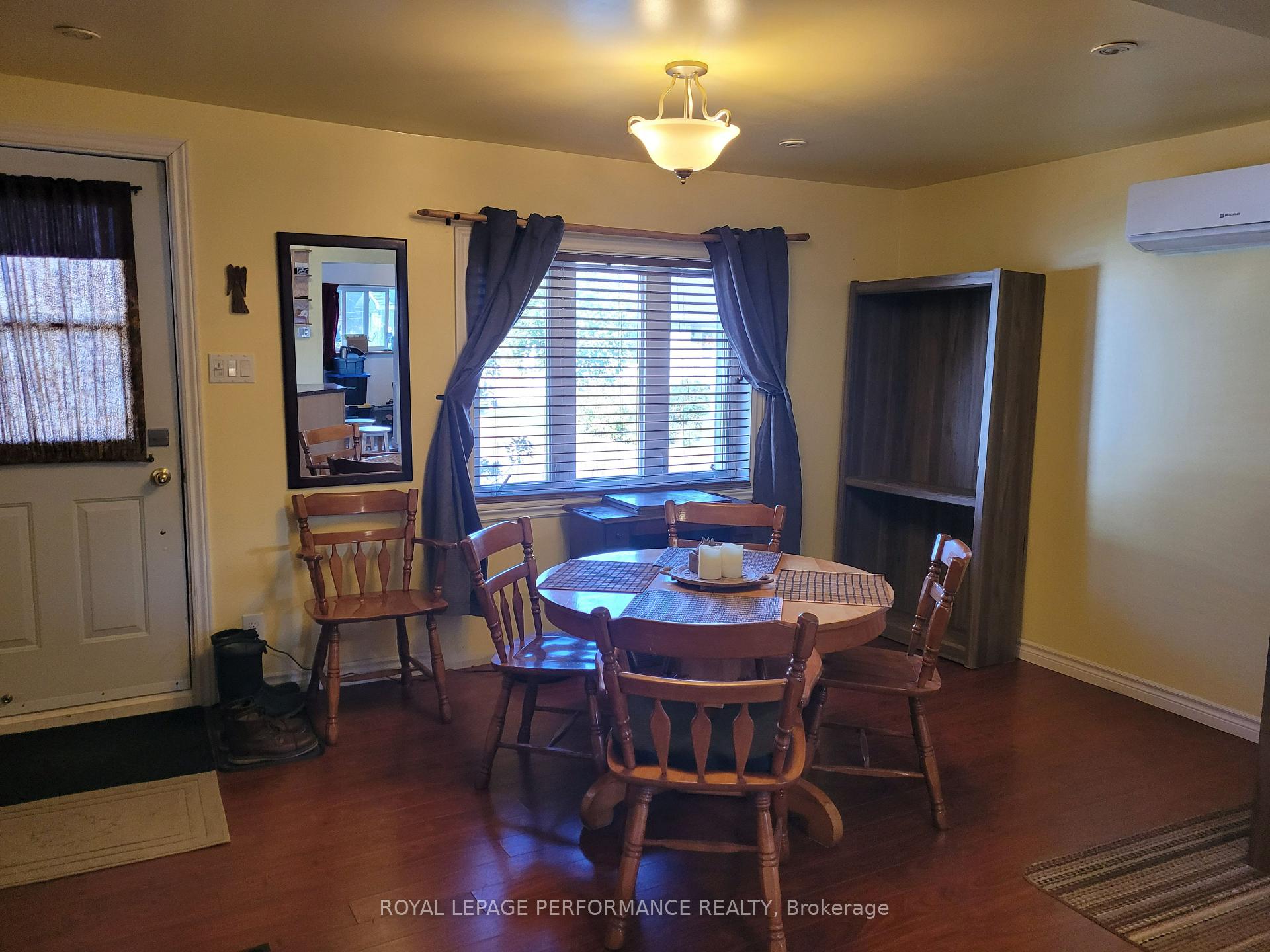 Photo 4 of 975 Queen Street, Champlain, L'Orignal — HOMEH