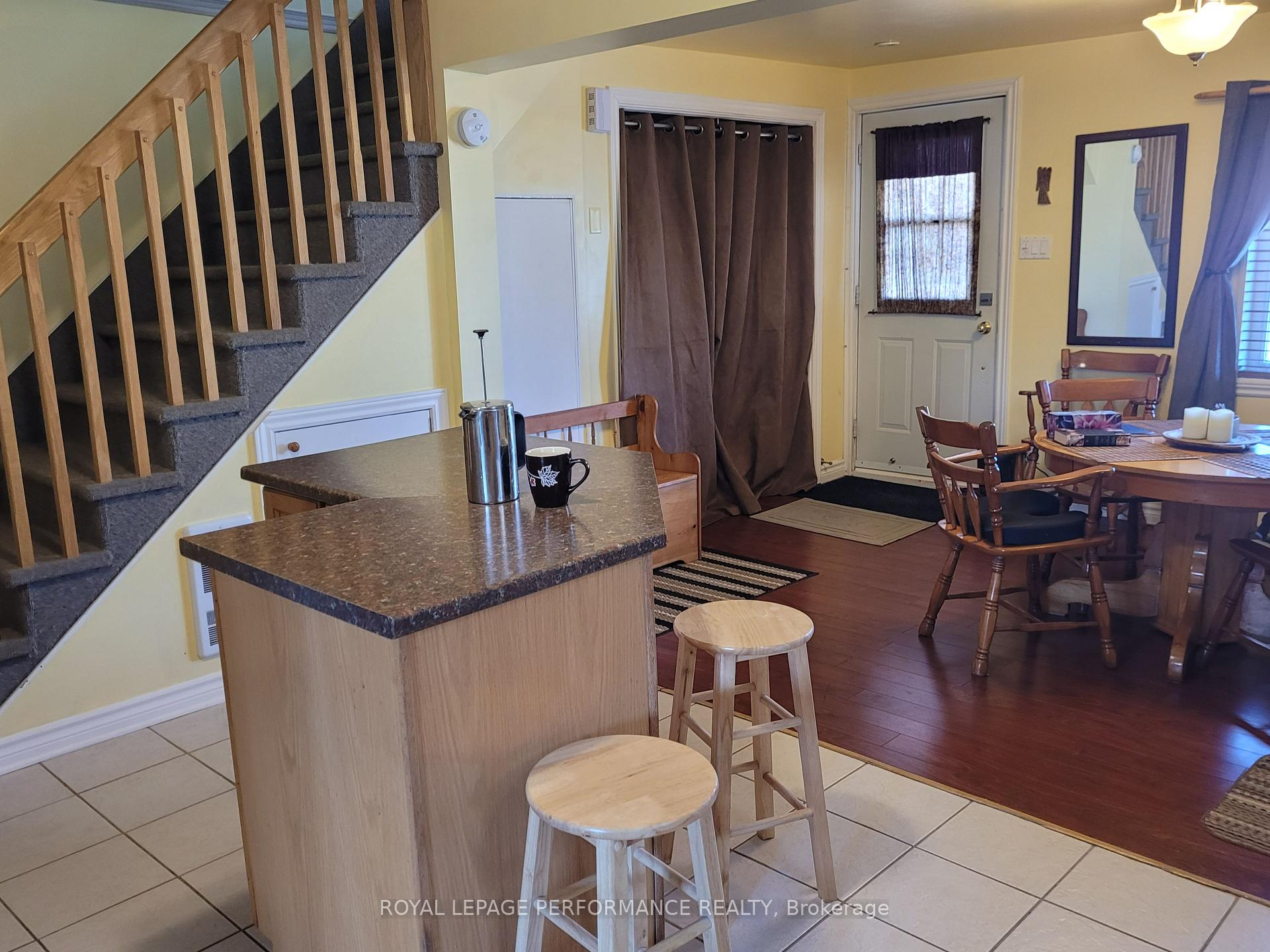 Photo 6 of 975 Queen Street, Champlain, L'Orignal — HOMEH