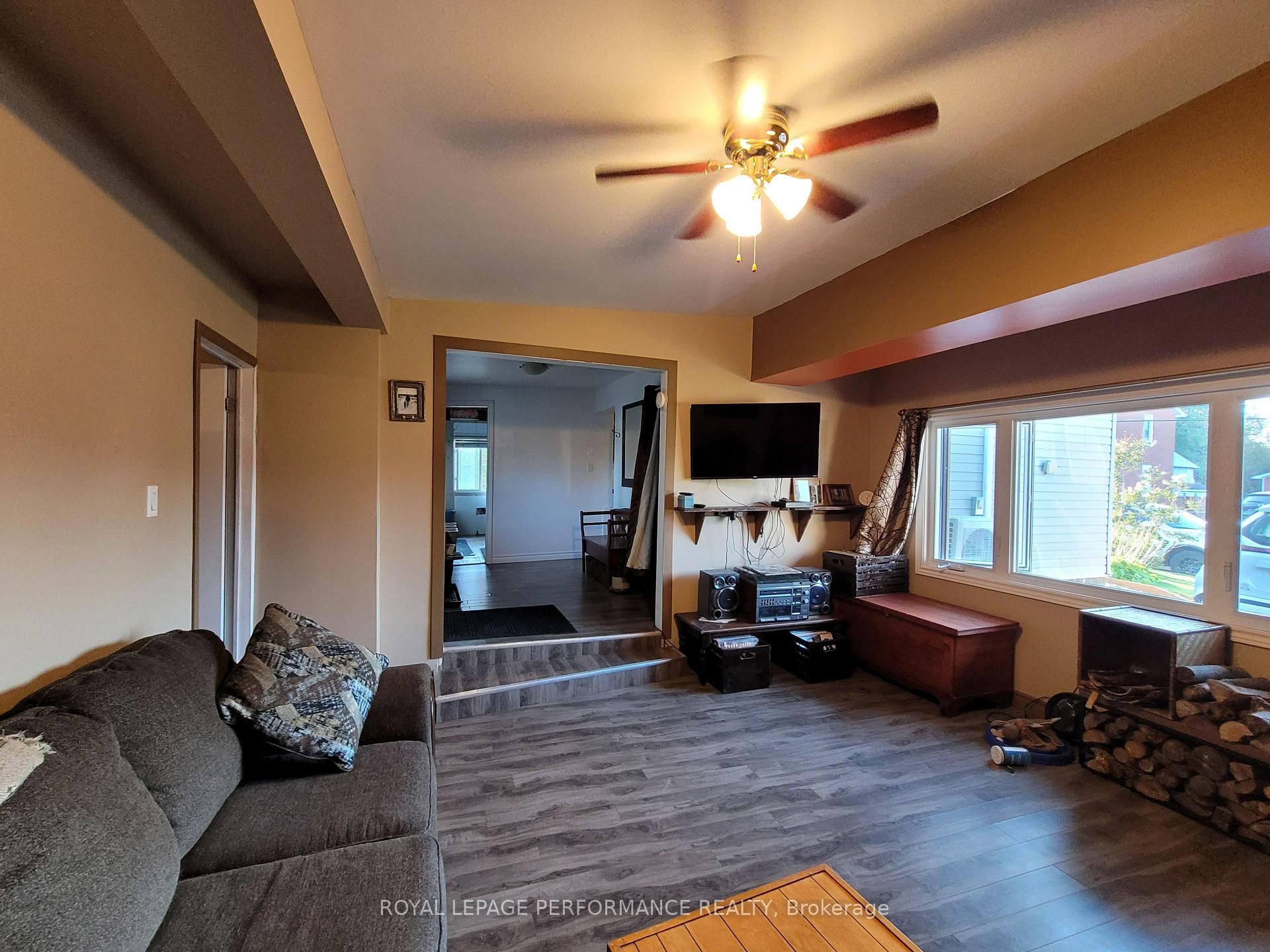 Photo 15 of 975 Queen Street, Champlain, L'Orignal — HOMEH