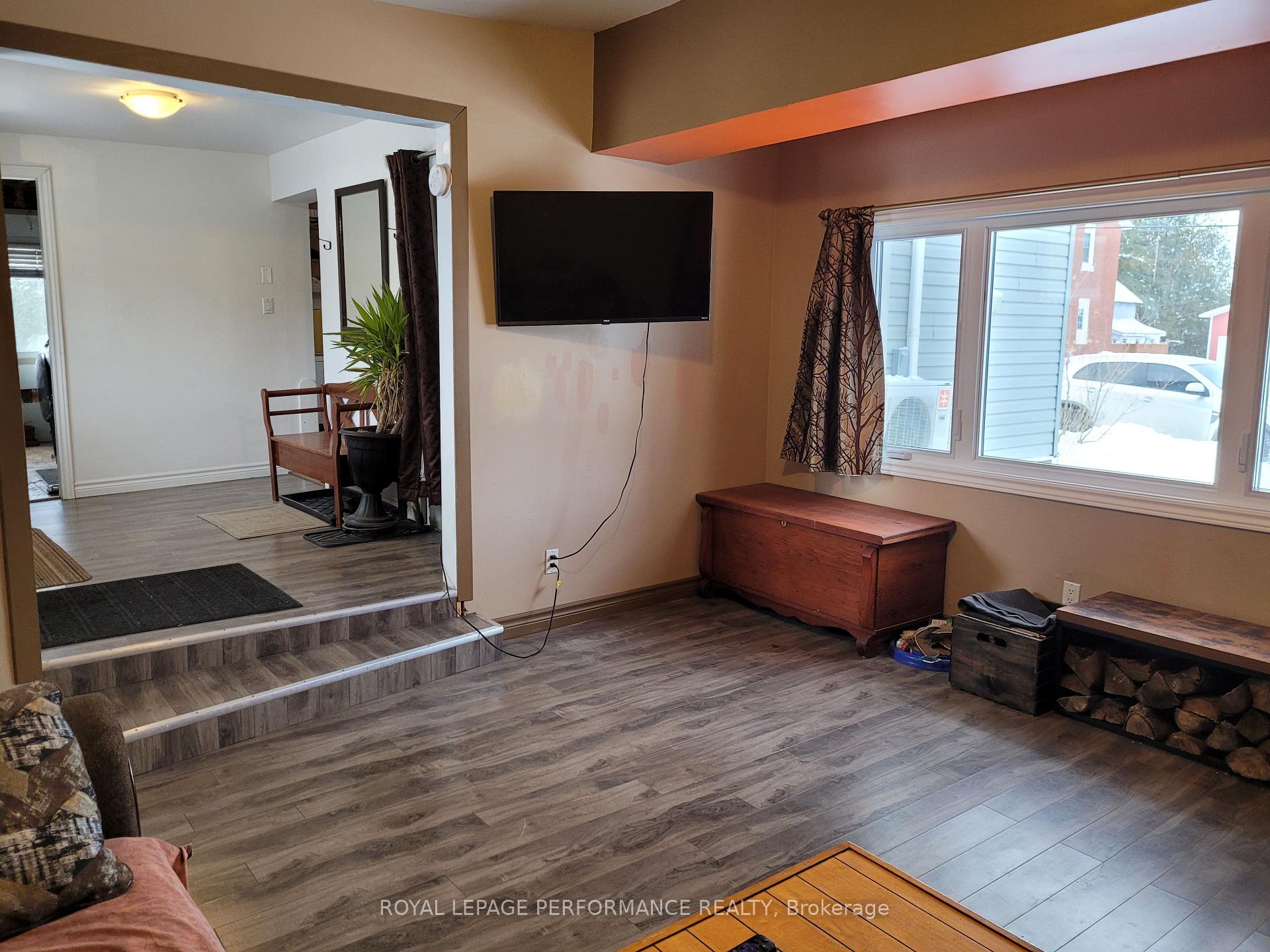 Photo 20 of 975 Queen Street, Champlain, L'Orignal — HOMEH