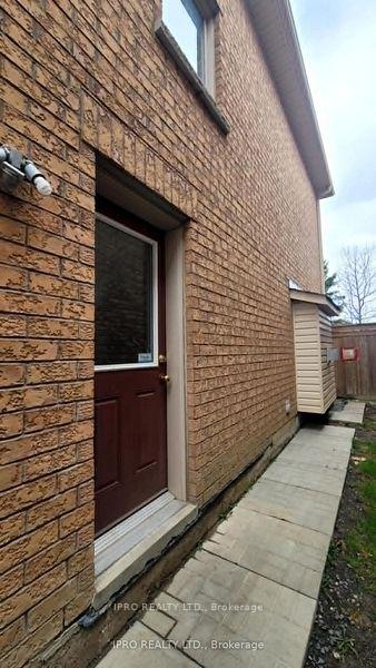 Front of Unit BSMT, 16 Vanwood Crescent