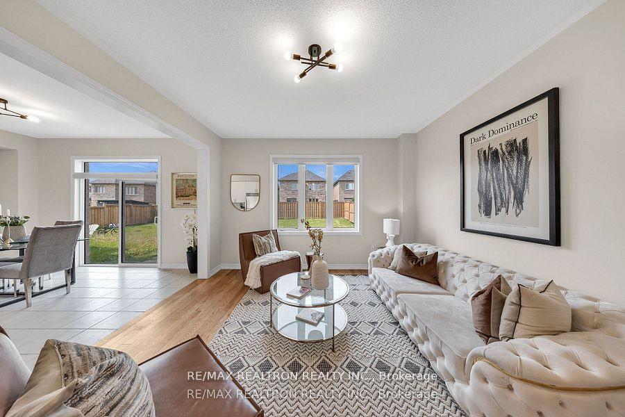 Photo 4 of 62 Northhill Avenue, Cavan Monaghan, Cavan Twp — HOMEH