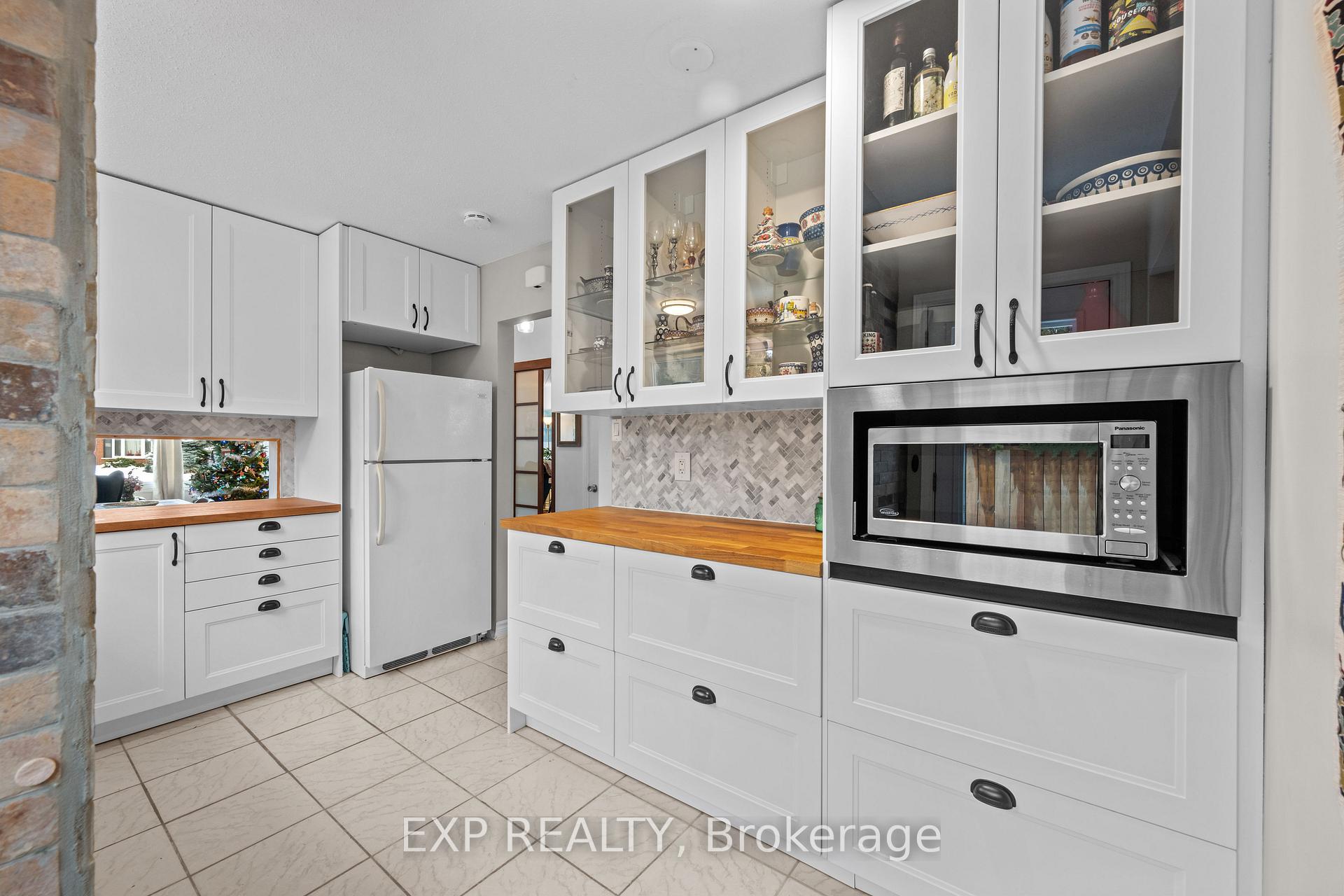 Photo 6 of 26 Leeming Drive, Ottawa, Crystal Beach — HOMEH