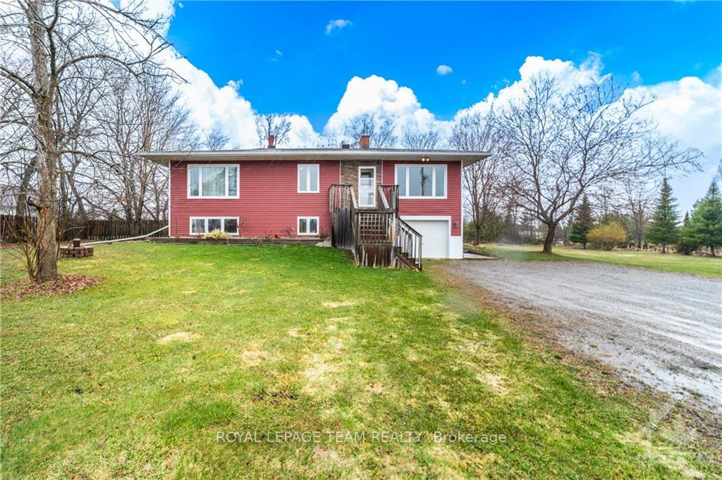 Photo 1 of 1080 Perth Road, Beckwith, Beckwith Twp — HOMEH