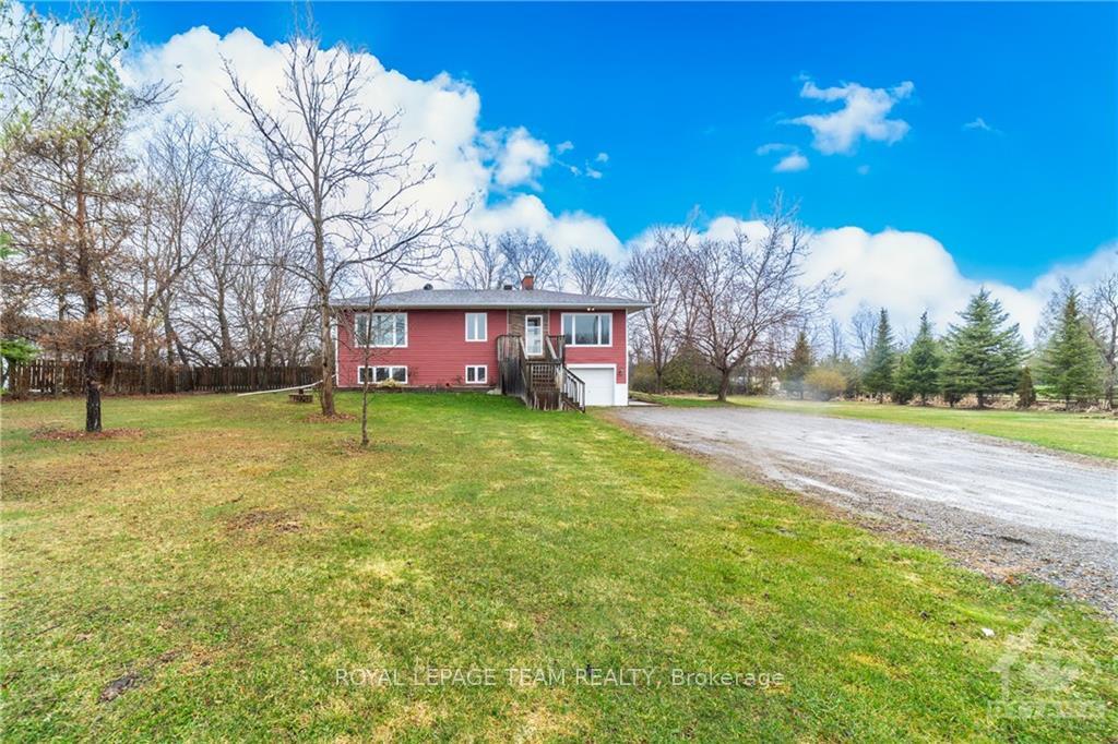 Photo 2 of 1080 Perth Road, Beckwith, Beckwith Twp — HOMEH