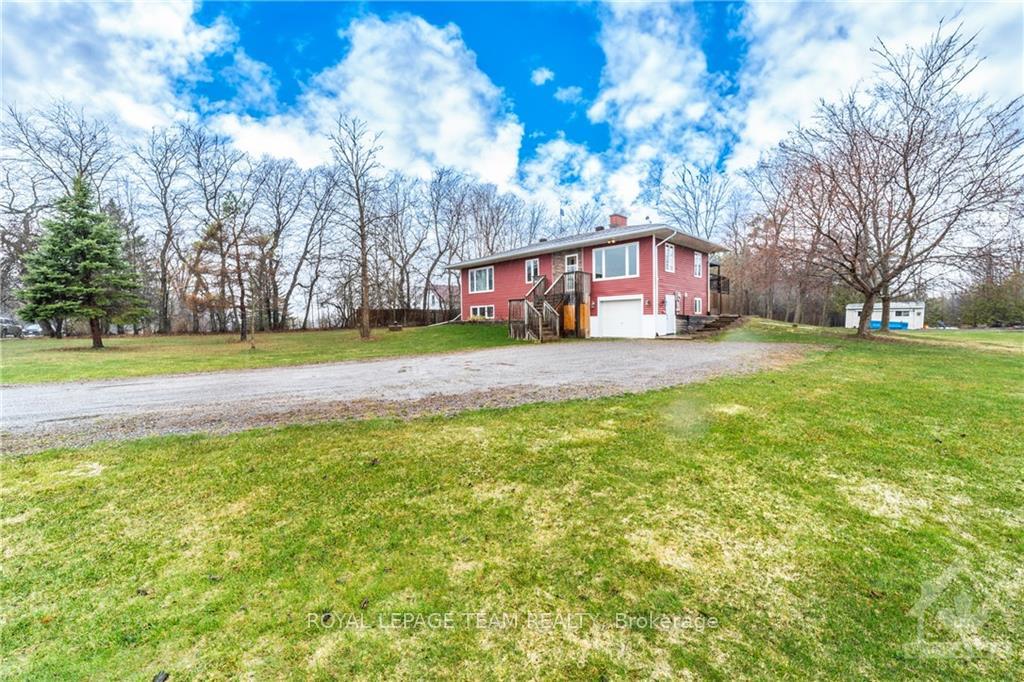 Photo 4 of 1080 Perth Road, Beckwith, Beckwith Twp — HOMEH