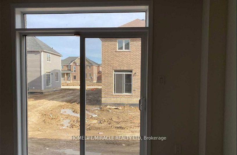 Photo 9 of 147 Longboat Run W, Brantford, Empire South — HOMEH