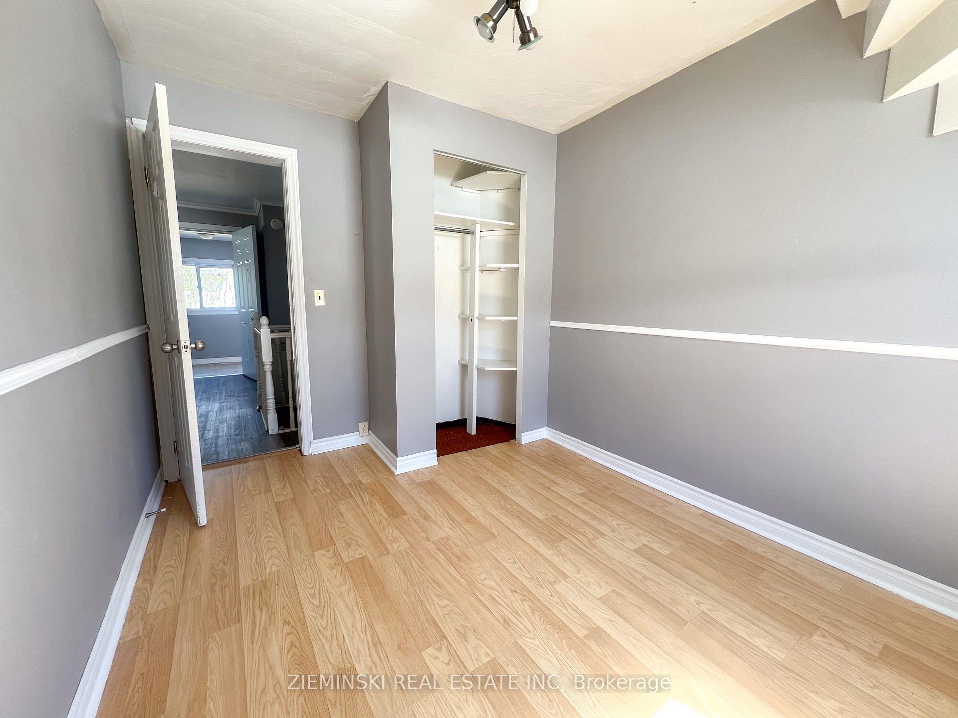 Photo 8 of Unit A, 15 Fourth Street, Cochrane — HOMEH