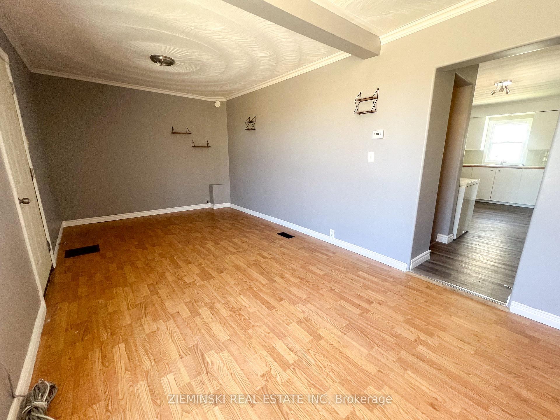 Photo 11 of Unit A, 15 Fourth Street, Cochrane — HOMEH