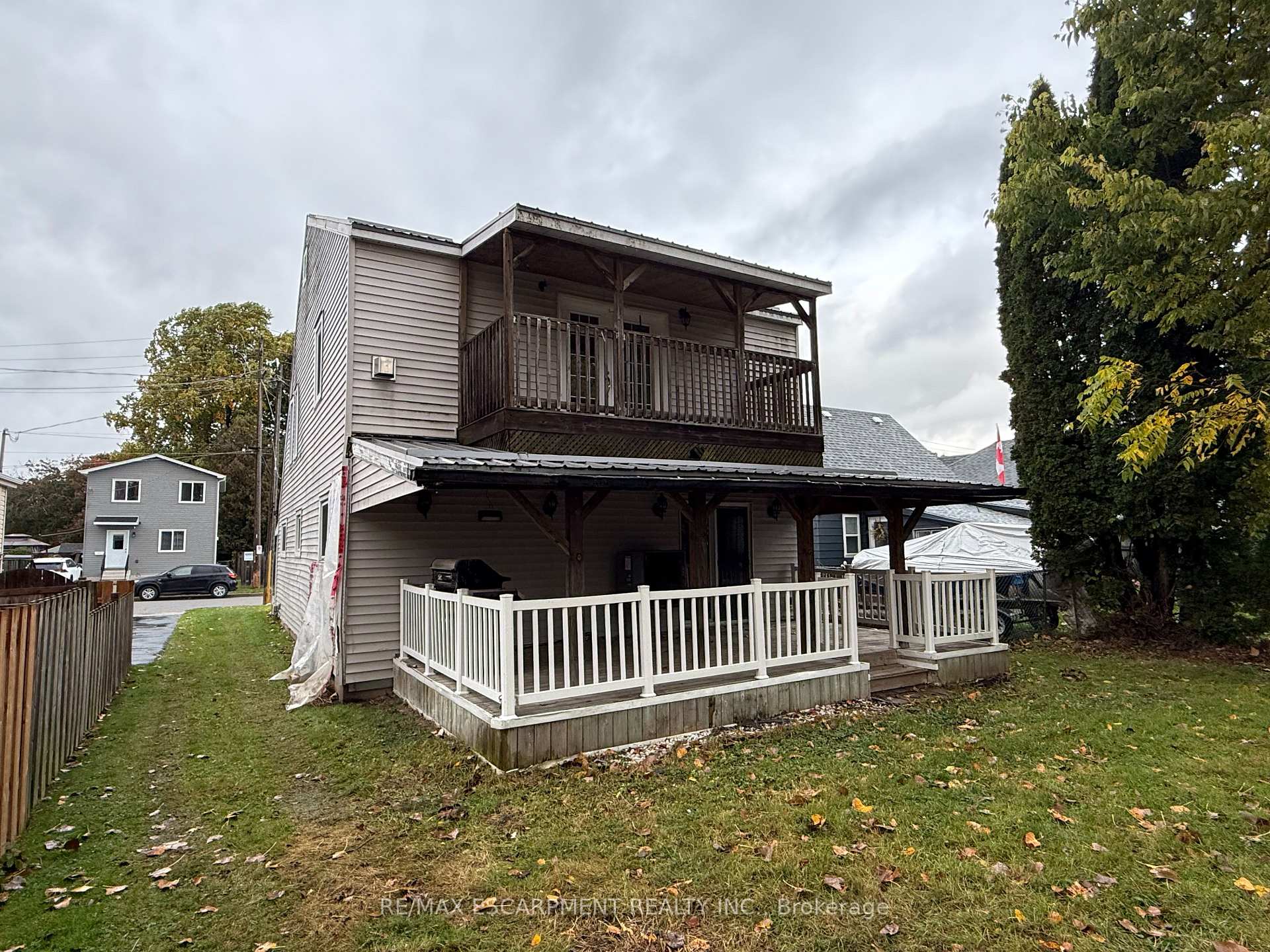 Photo 34 of 106 Aberdeen Avenue, Brantford — HOMEH
