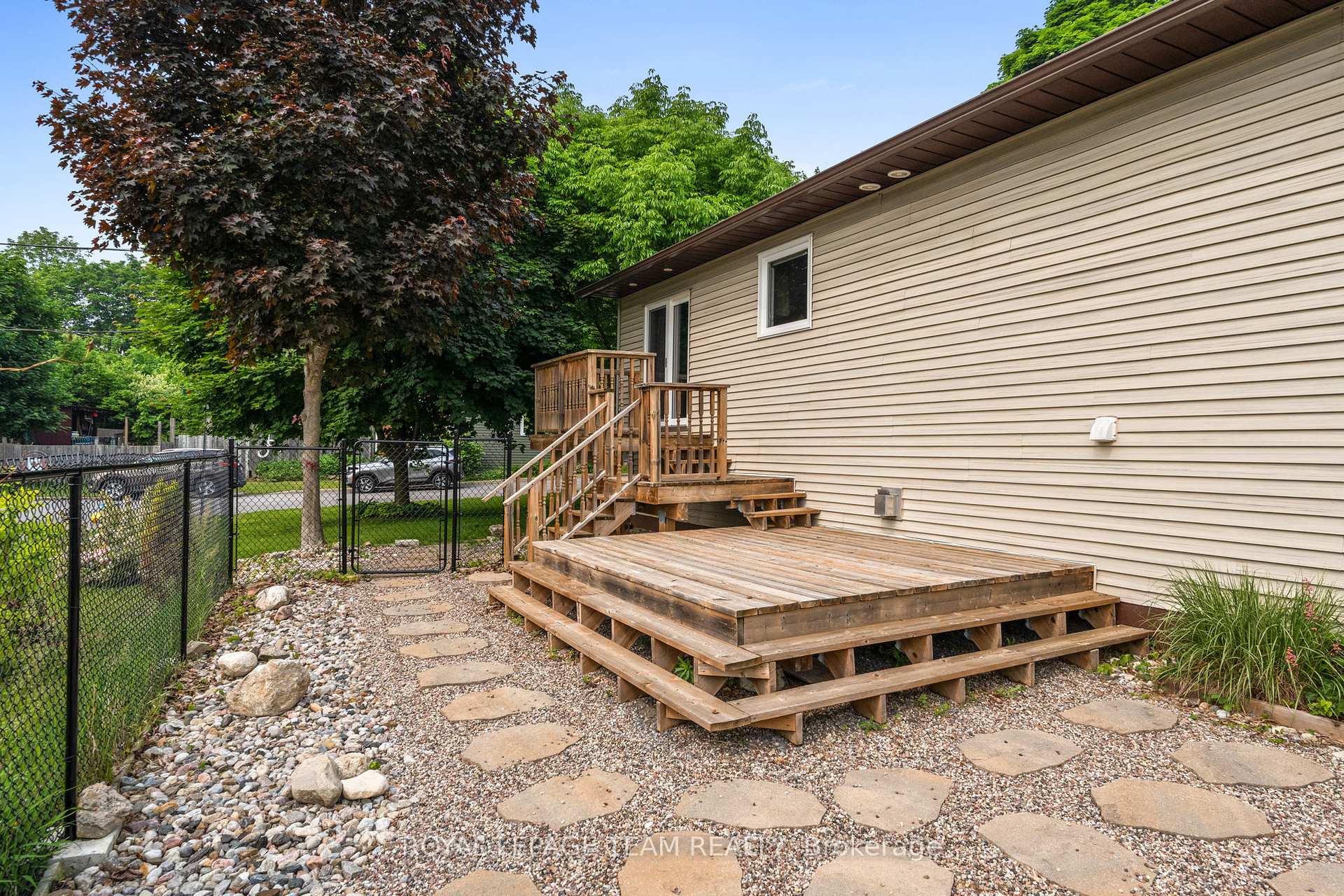 Photo 6 of 105 Campbell Street, Carleton Place — HOMEH