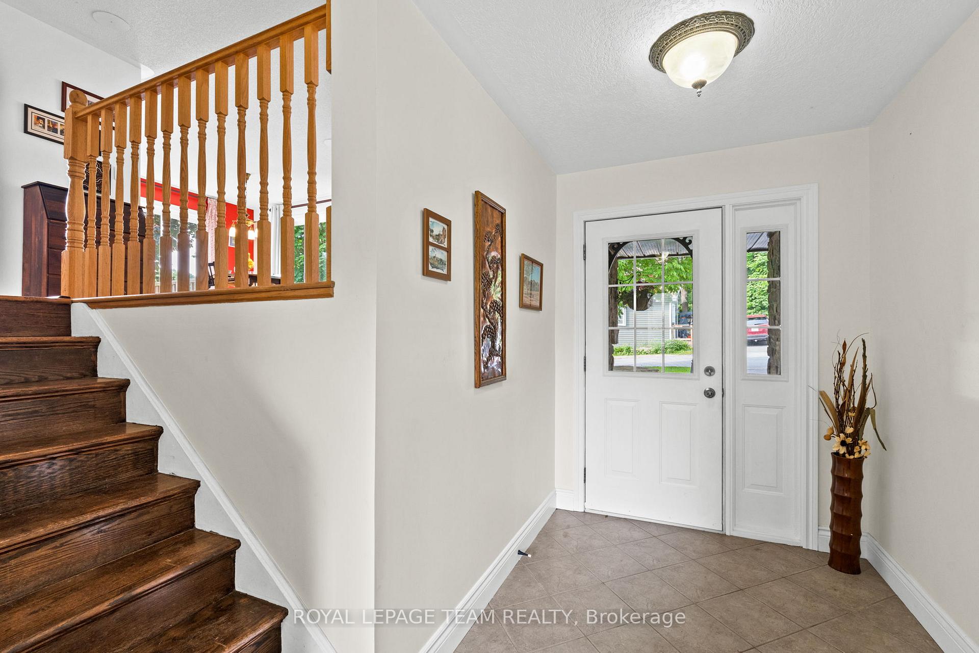Photo 11 of 105 Campbell Street, Carleton Place — HOMEH