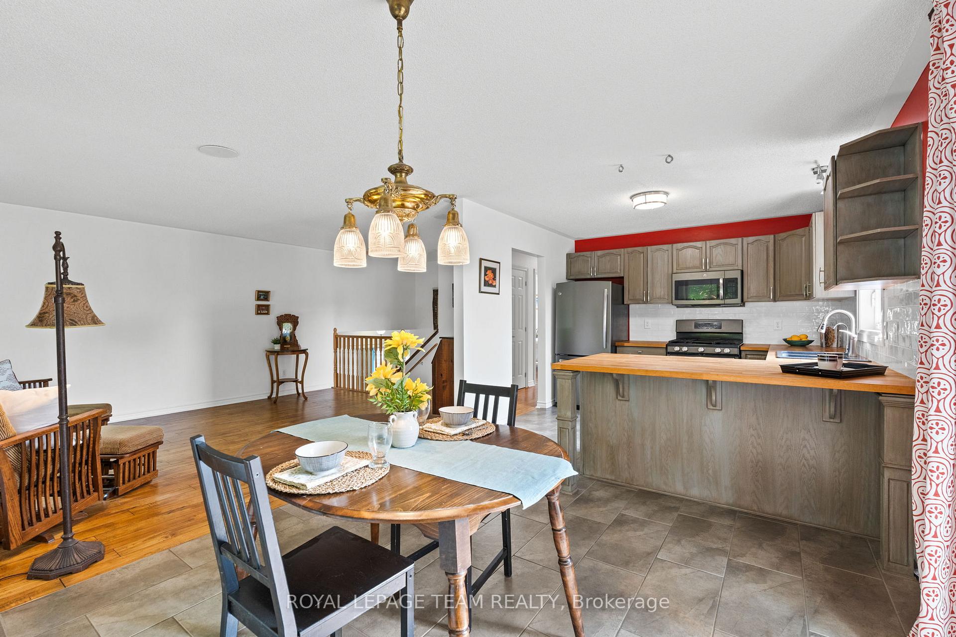 Photo 18 of 105 Campbell Street, Carleton Place — HOMEH