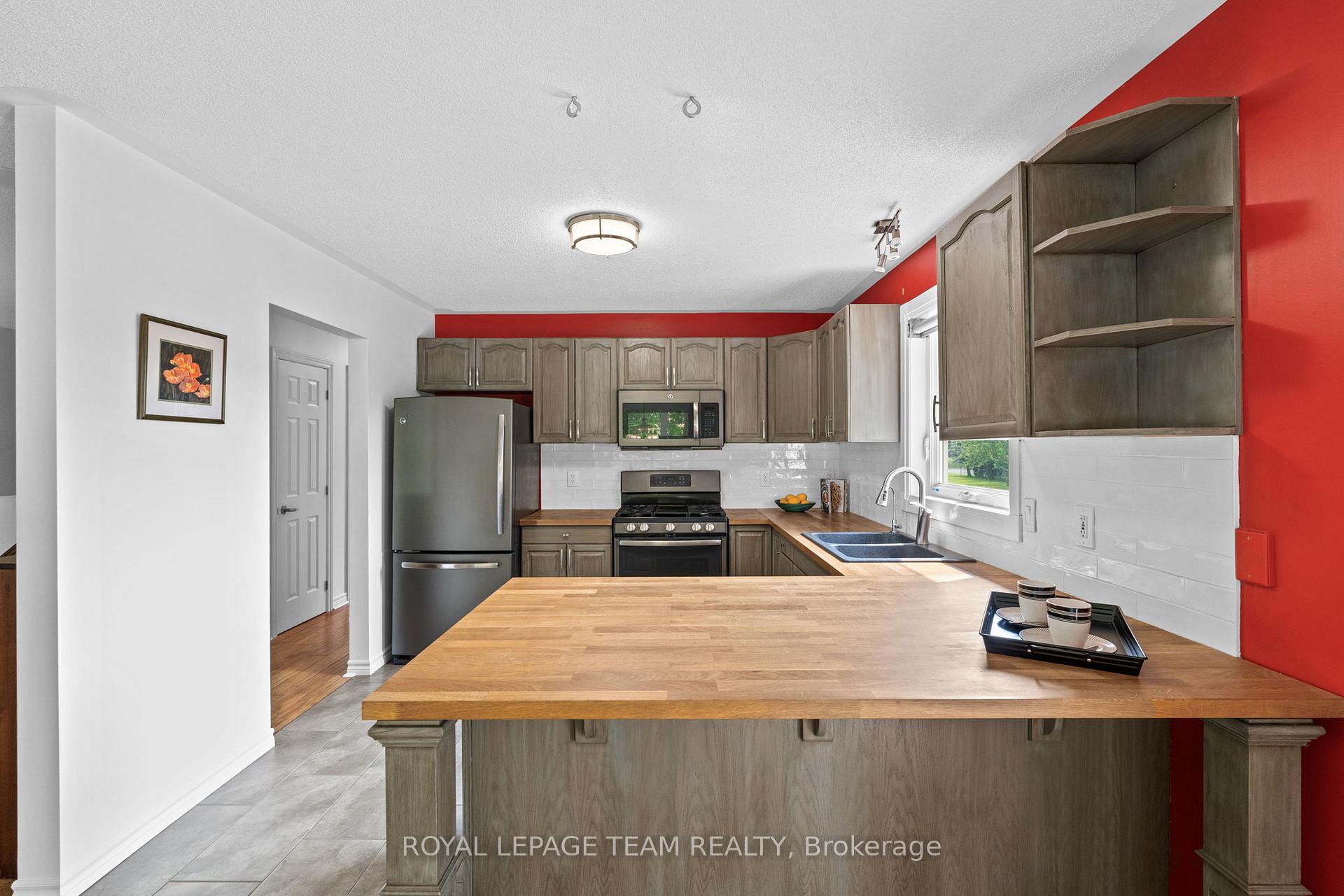 Photo 19 of 105 Campbell Street, Carleton Place — HOMEH