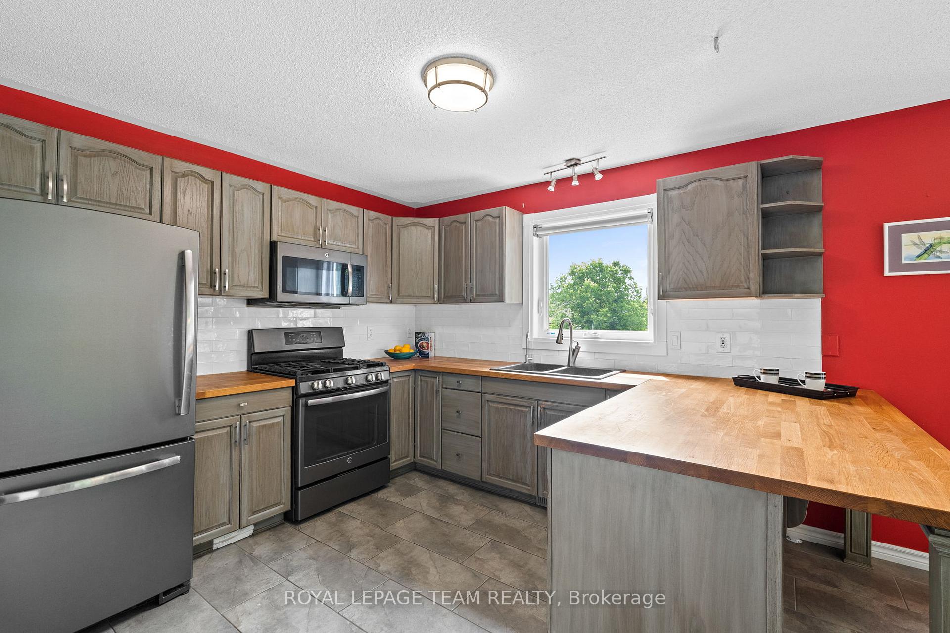 Photo 20 of 105 Campbell Street, Carleton Place — HOMEH