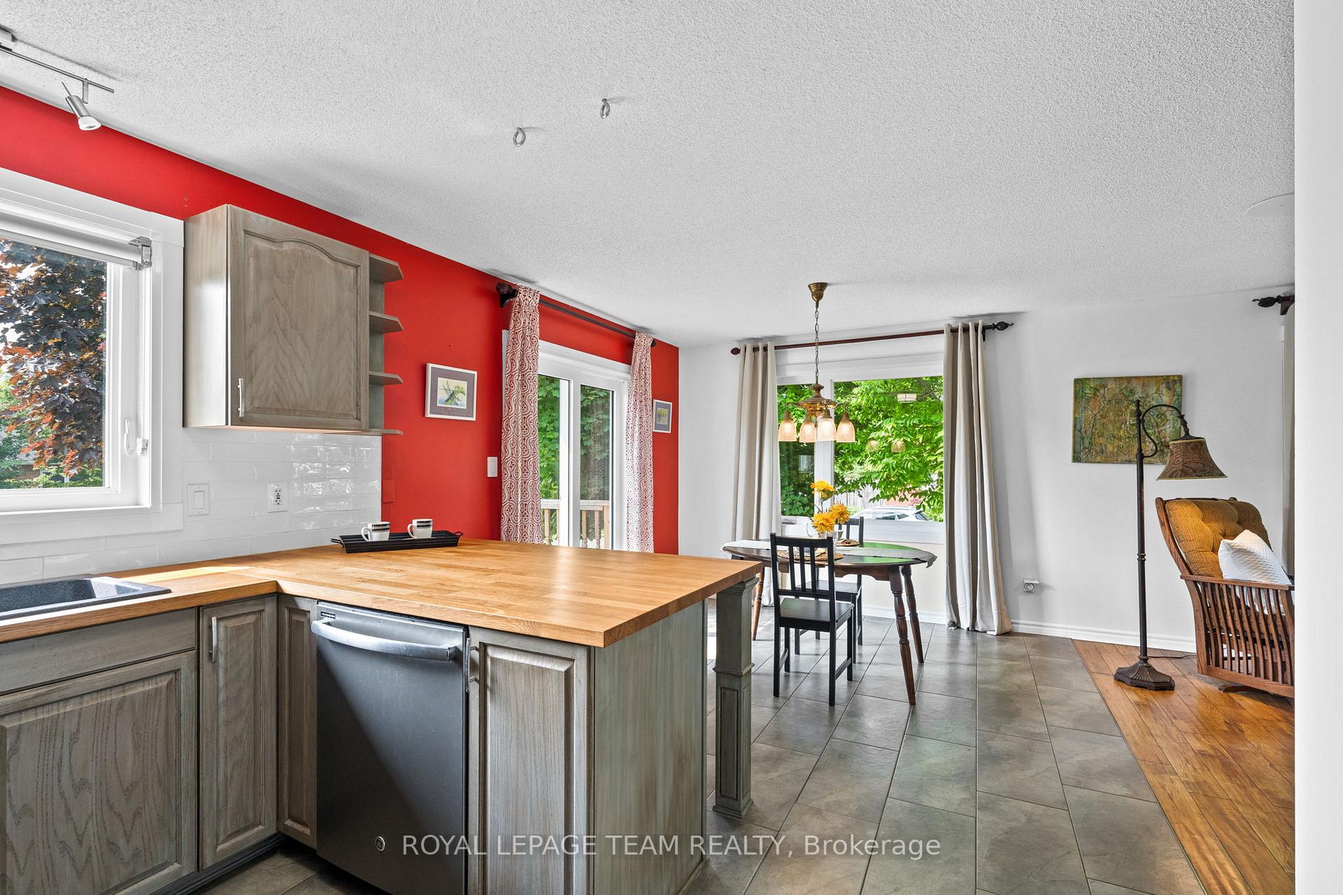 Photo 23 of 105 Campbell Street, Carleton Place — HOMEH