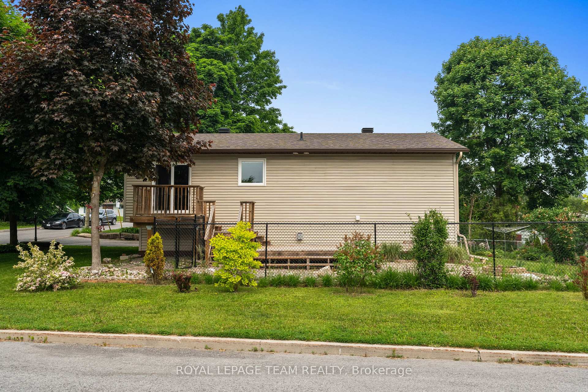 Photo 40 of 105 Campbell Street, Carleton Place — HOMEH