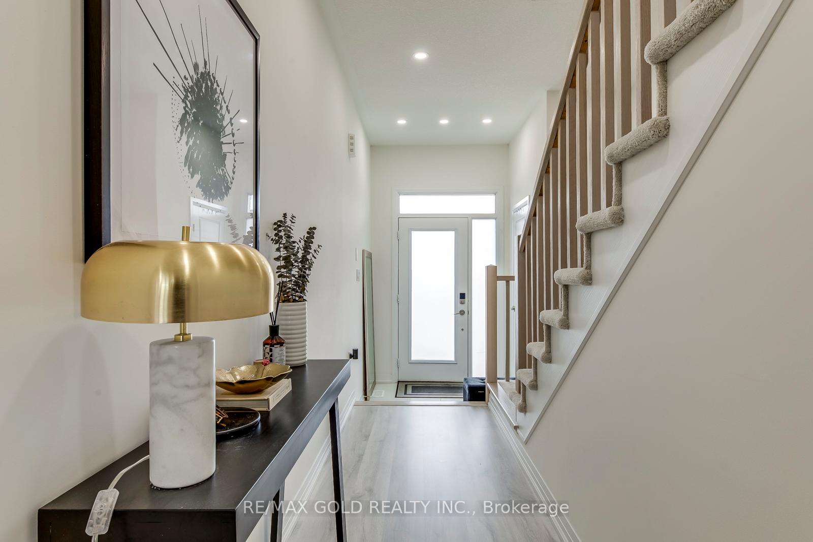 Photo 6 of 43 George Brier Drive W, Brant, Paris — HOMEH