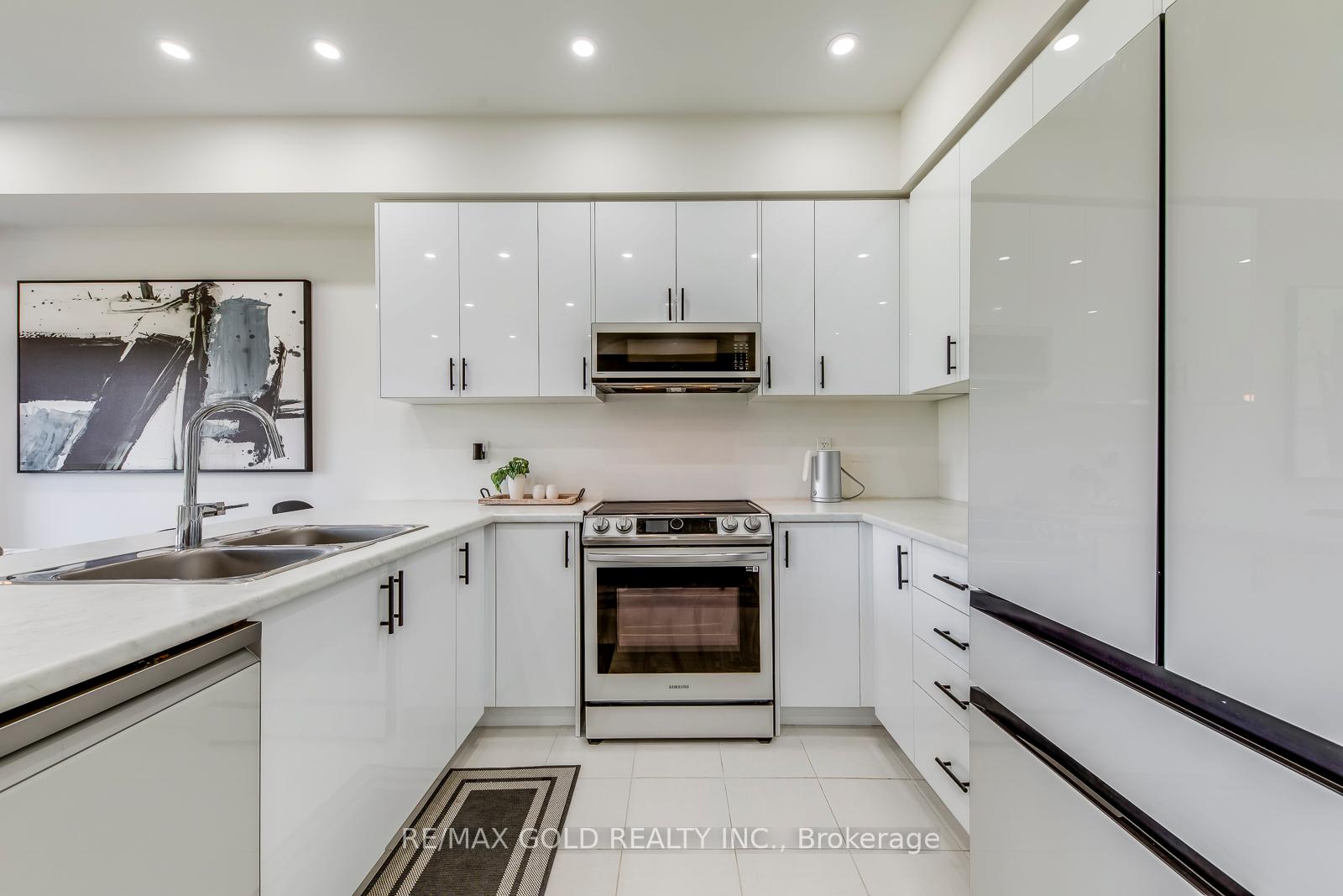 Photo 20 of 43 George Brier Drive W, Brant, Paris — HOMEH