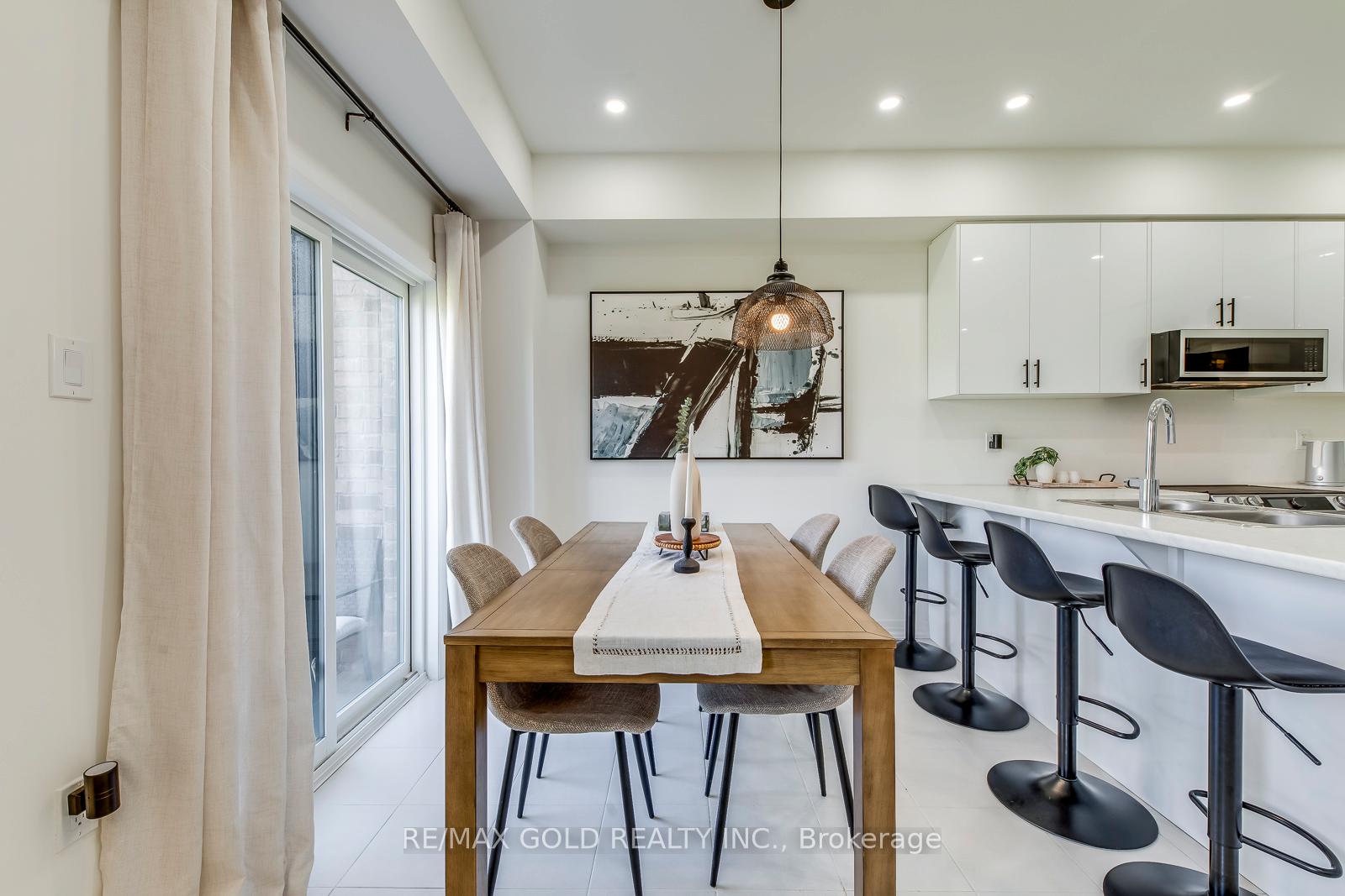 Photo 12 of 43 George Brier Drive W, Brant, Paris — HOMEH