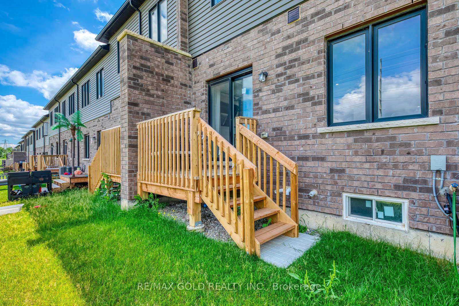 Photo 36 of 43 George Brier Drive W, Brant, Paris — HOMEH