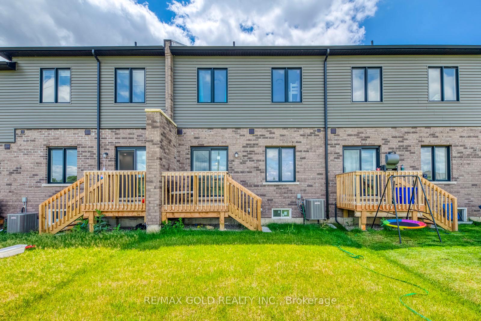 Photo 38 of 43 George Brier Drive W, Brant, Paris — HOMEH