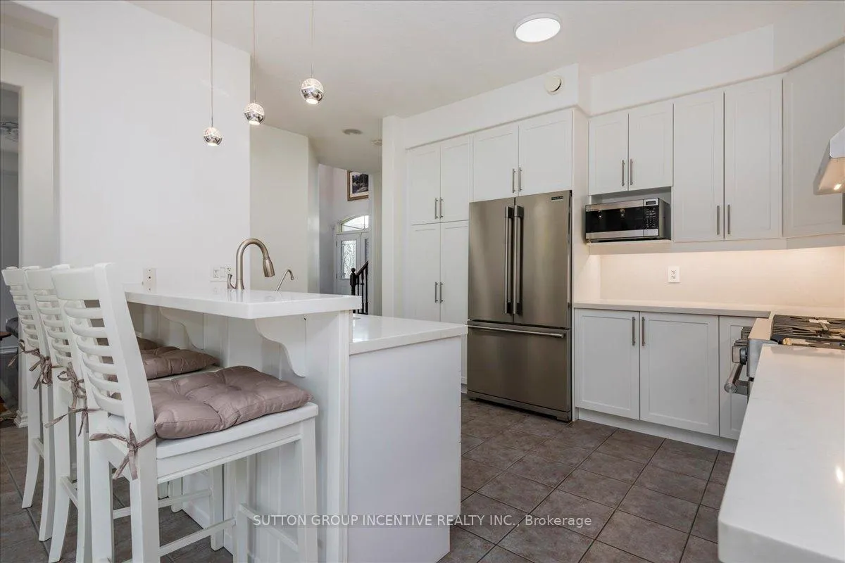 Photo 6 of 169 Birkhall Place, Barrie, Innis-Shore — HOMEH