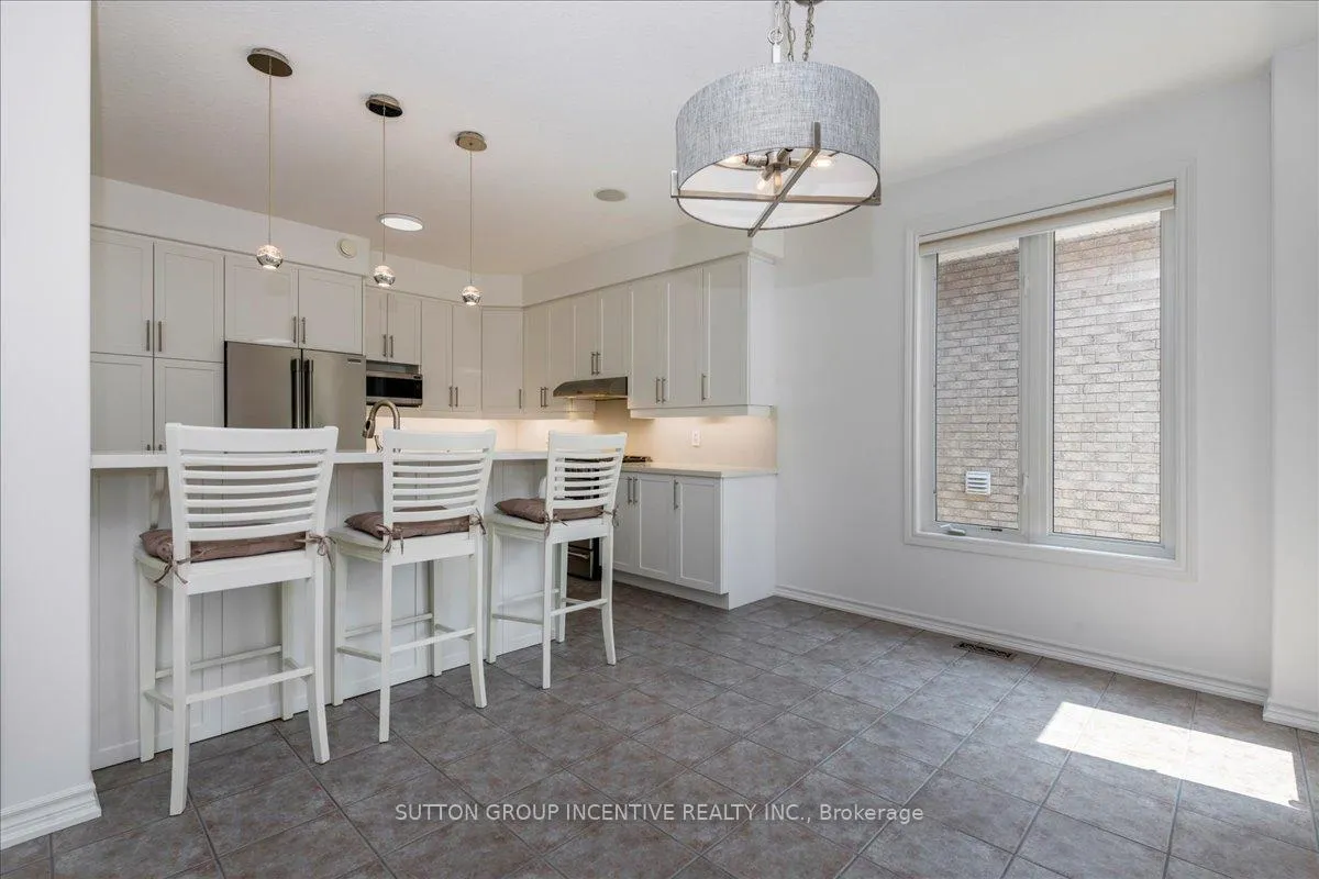 Photo 7 of 169 Birkhall Place, Barrie, Innis-Shore — HOMEH