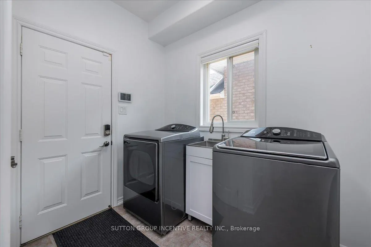 Photo 11 of 169 Birkhall Place, Barrie, Innis-Shore — HOMEH