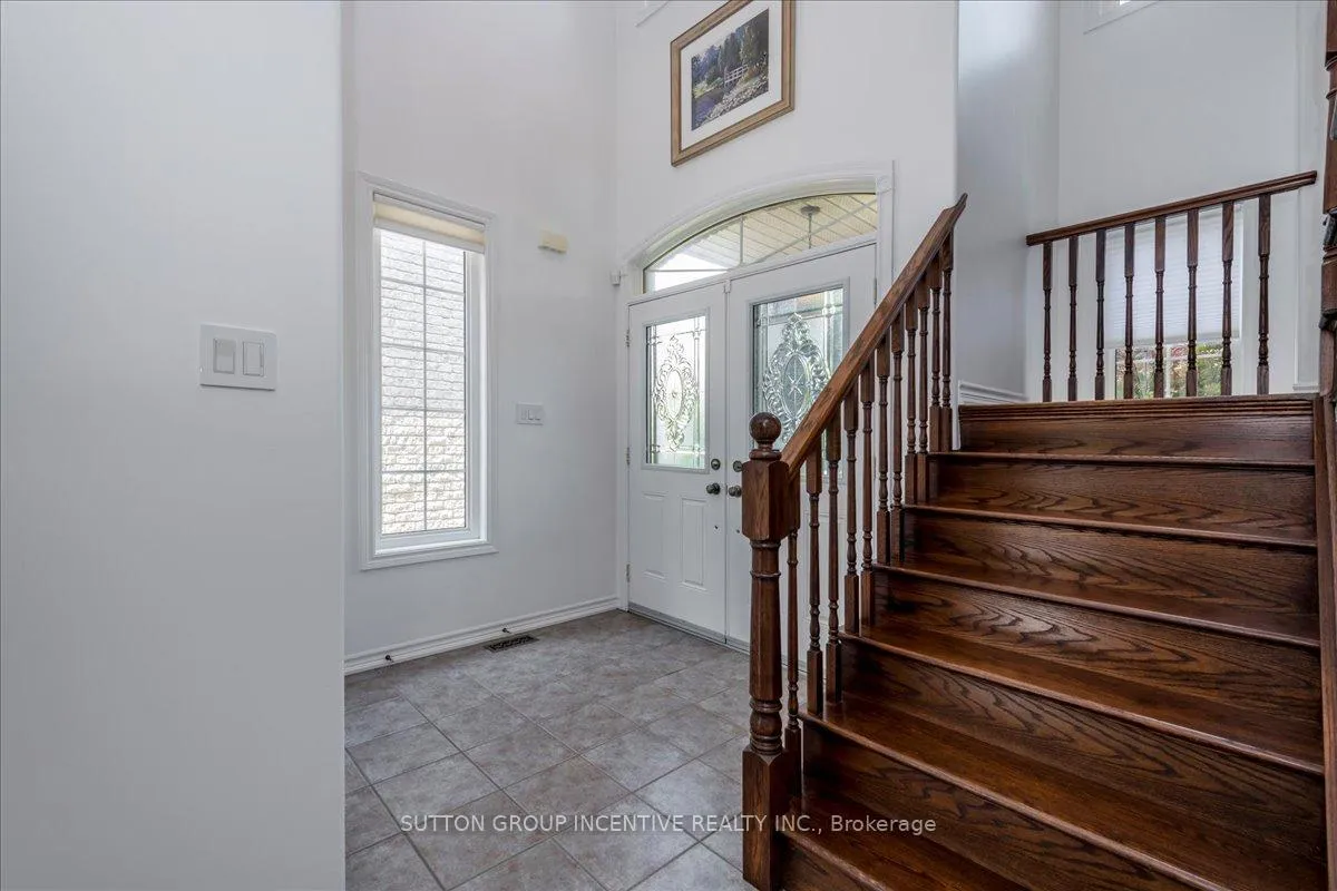 Photo 12 of 169 Birkhall Place, Barrie, Innis-Shore — HOMEH