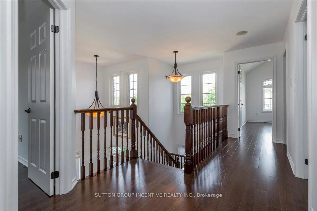 Photo 13 of 169 Birkhall Place, Barrie, Innis-Shore — HOMEH