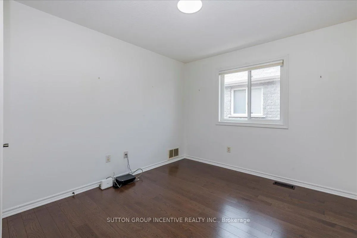 Photo 23 of 169 Birkhall Place, Barrie, Innis-Shore — HOMEH