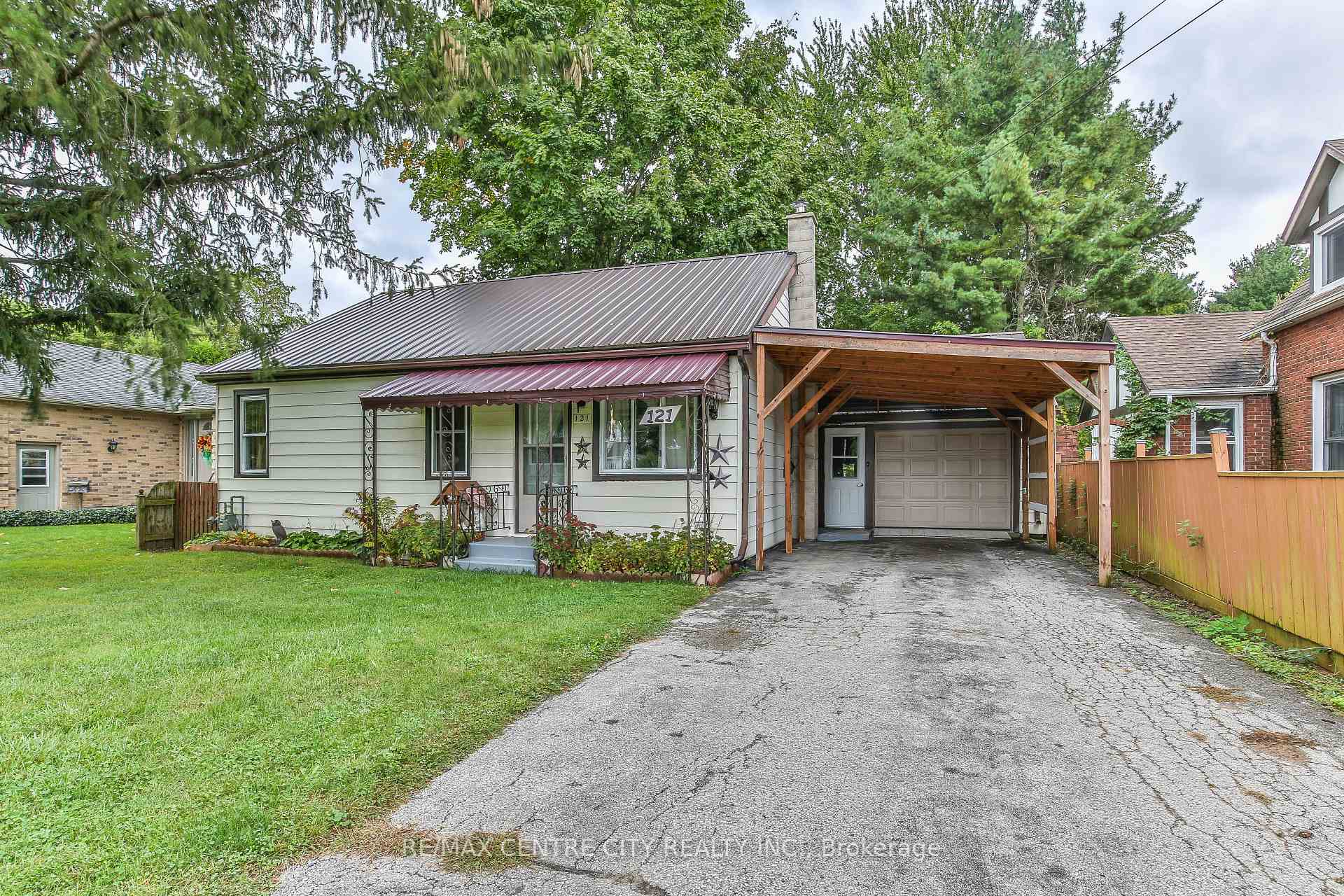 Photo 1 of 121 St Andrew Street, Aylmer — HOMEH