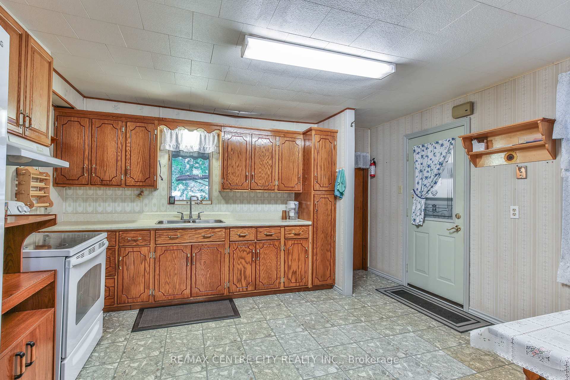 Photo 6 of 121 St Andrew Street, Aylmer — HOMEH