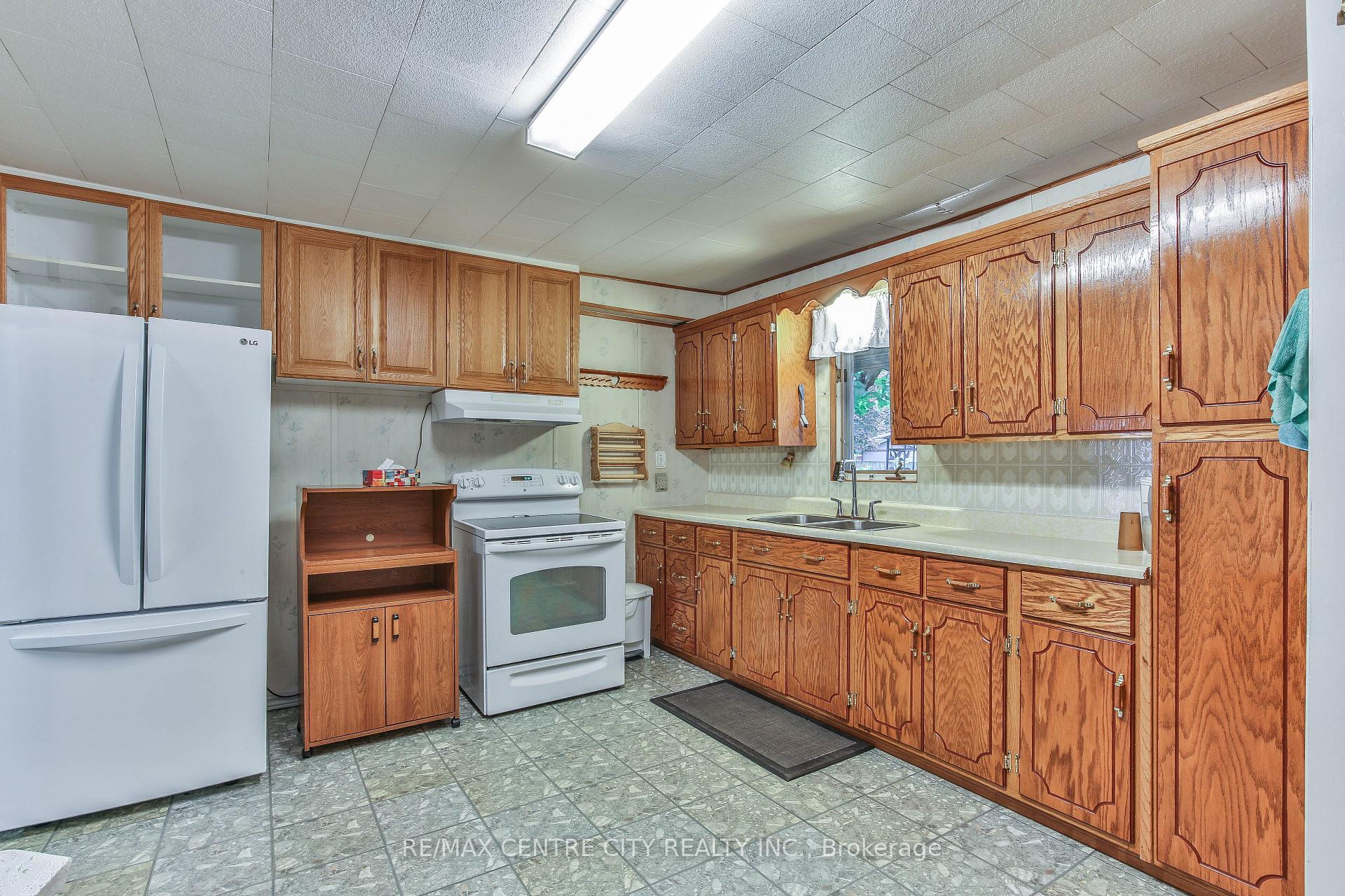 Photo 4 of 121 St Andrew Street, Aylmer — HOMEH