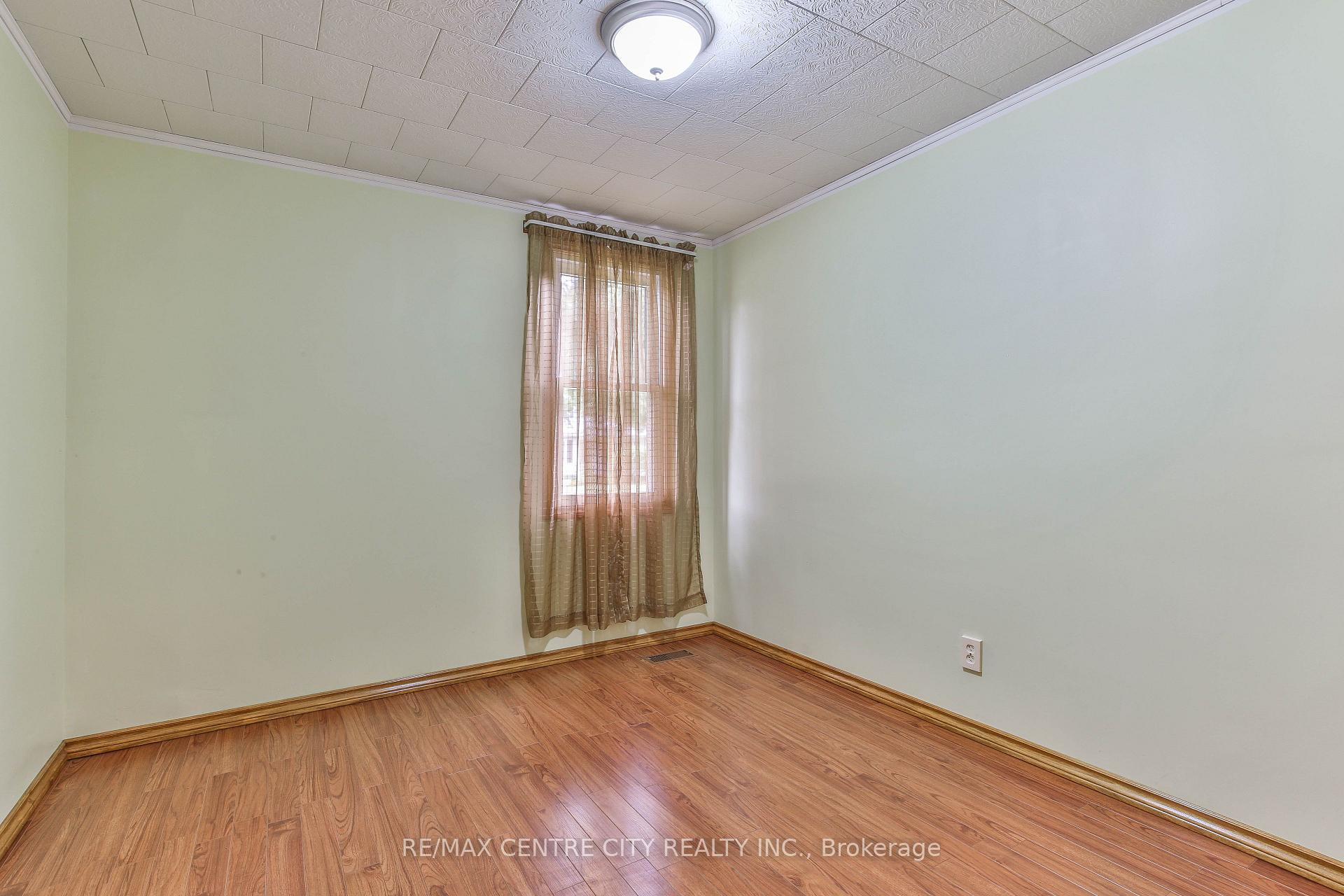 Photo 10 of 121 St Andrew Street, Aylmer — HOMEH