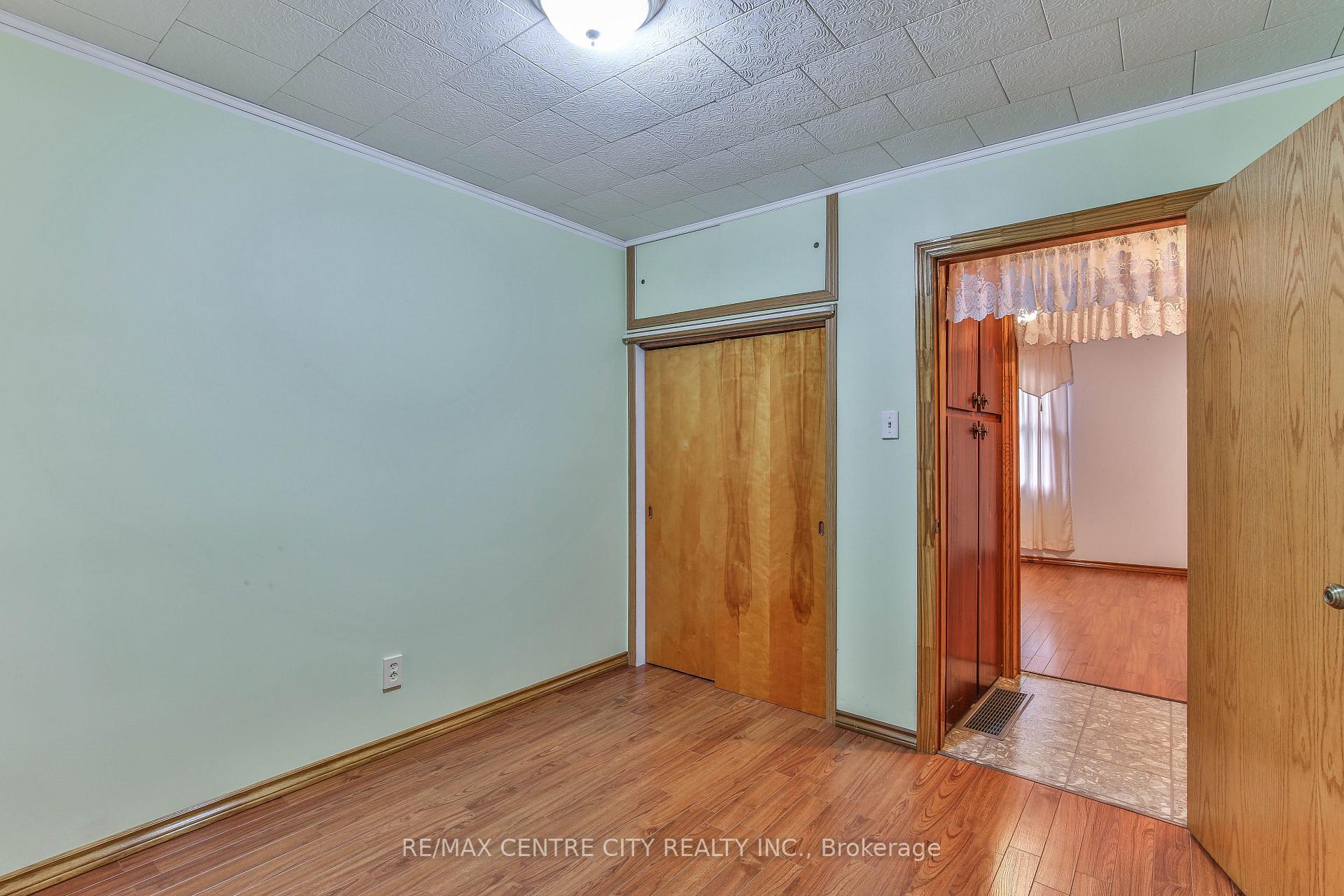 Photo 12 of 121 St Andrew Street, Aylmer — HOMEH