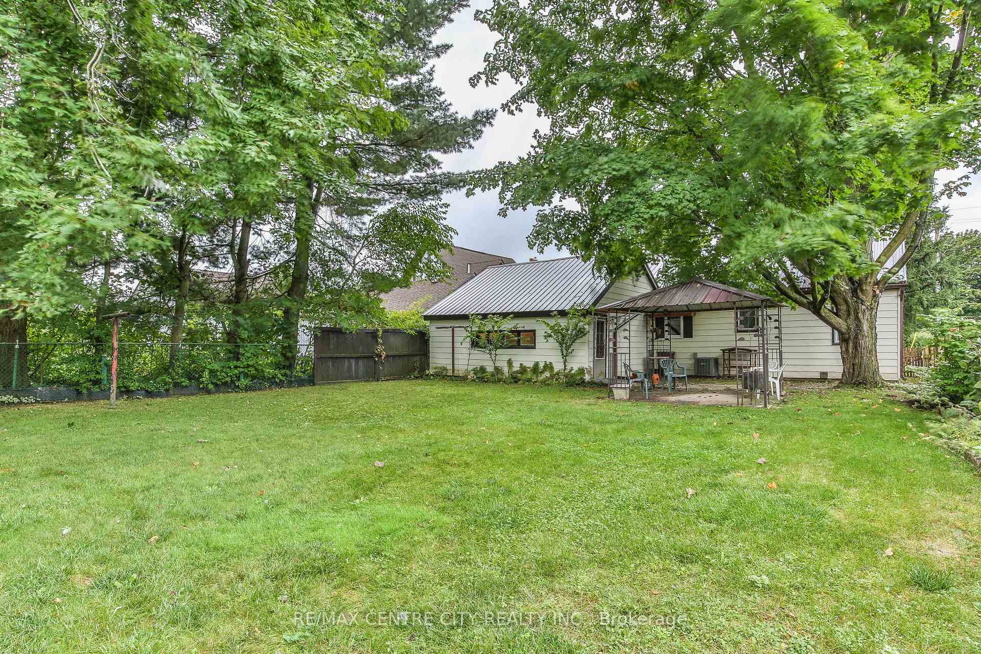 Photo 18 of 121 St Andrew Street, Aylmer — HOMEH