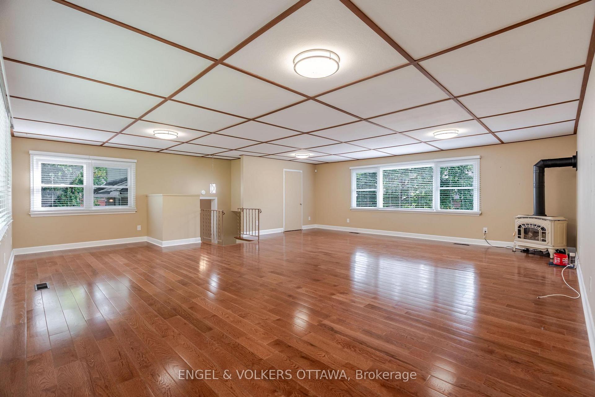 Photo 11 of 23 Trillium Avenue, Ottawa, City View/Skyline/Fisher Heights/Parkwood Hills — HOMEH