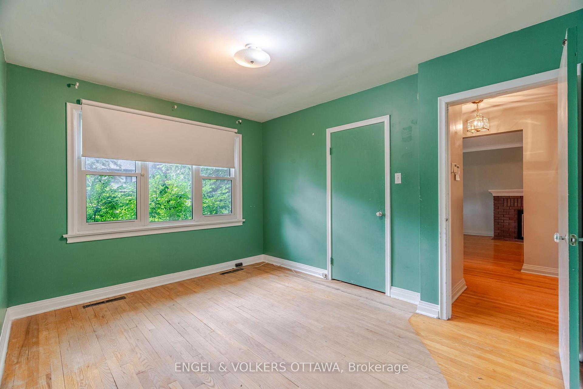 Photo 17 of 23 Trillium Avenue, Ottawa, City View/Skyline/Fisher Heights/Parkwood Hills — HOMEH