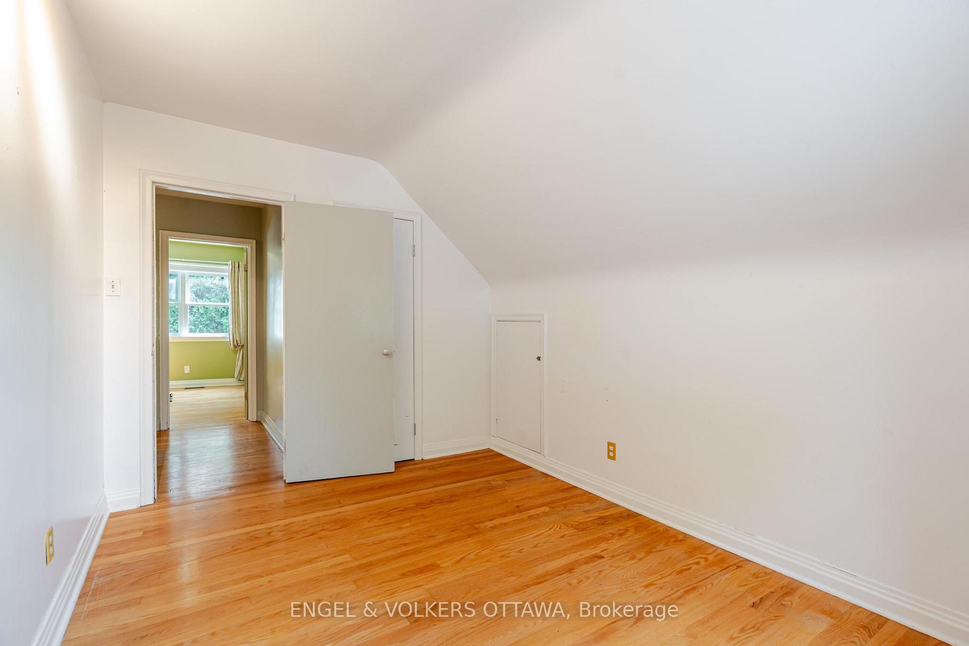 Photo 26 of 23 Trillium Avenue, Ottawa, City View/Skyline/Fisher Heights/Parkwood Hills — HOMEH