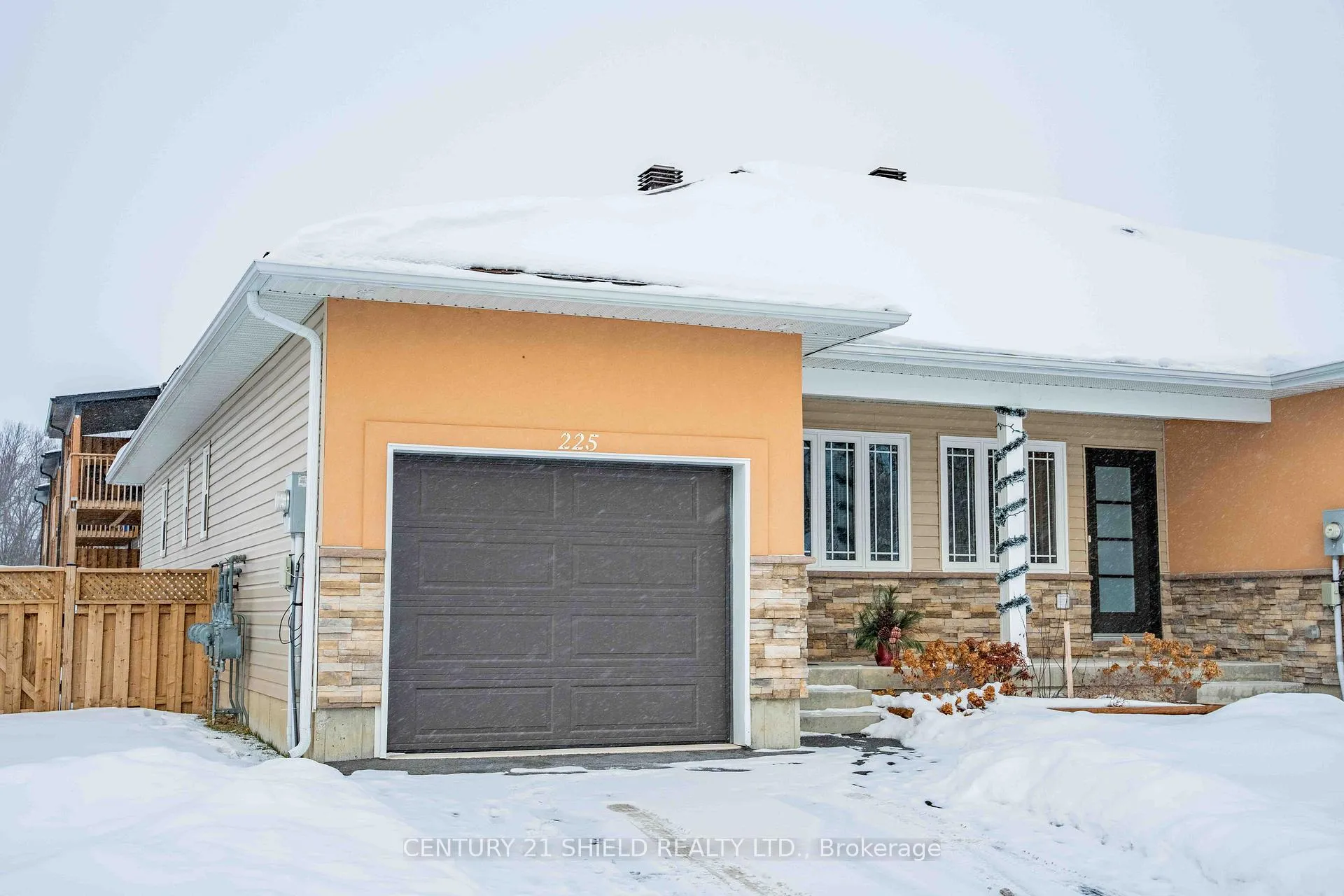 Photo 1 of 215 Third Street W, Cornwall — HOMEH