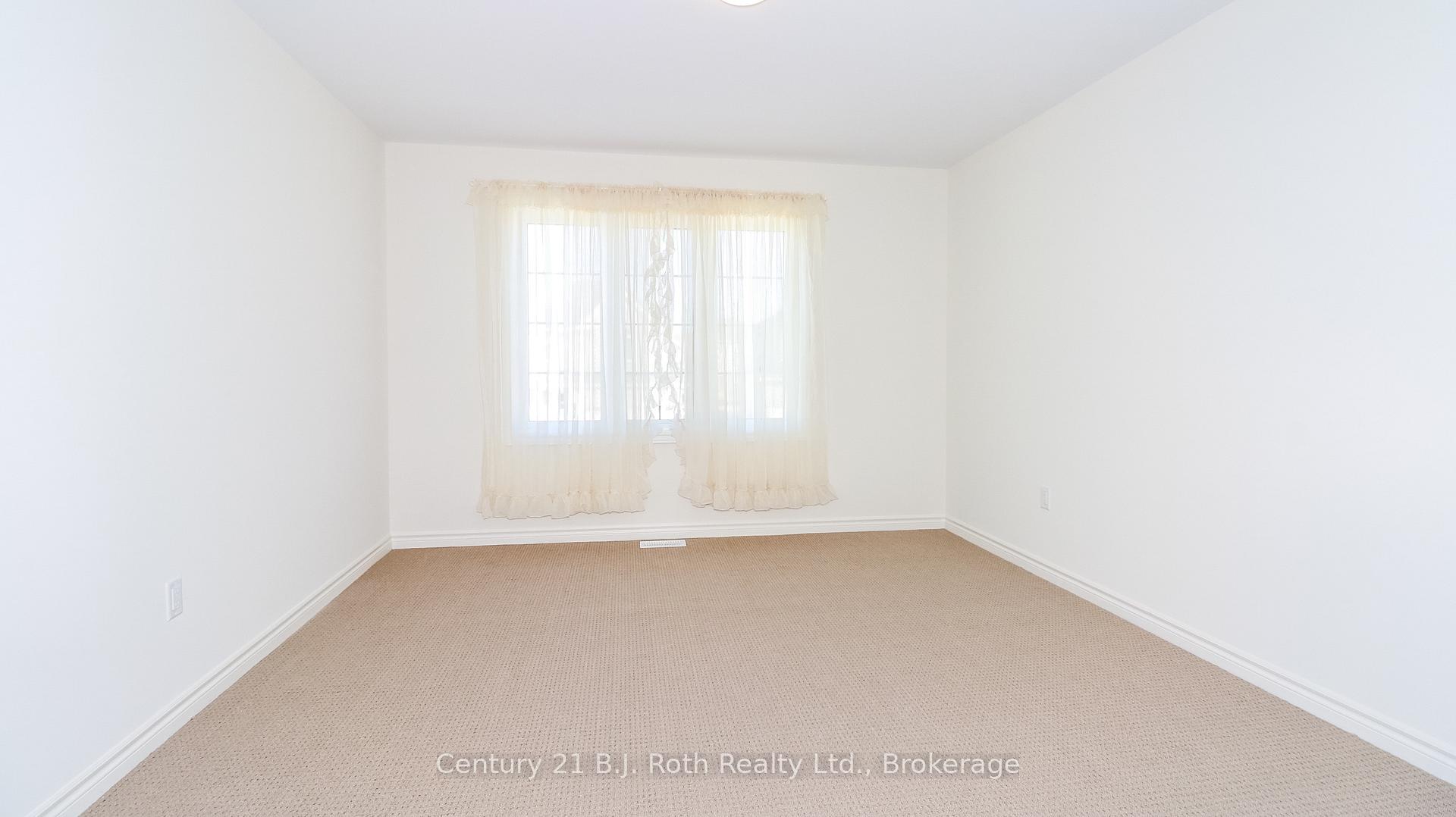 Photo 11 of 243 McKenzie Drive, Clearview, Stayner — HOMEH