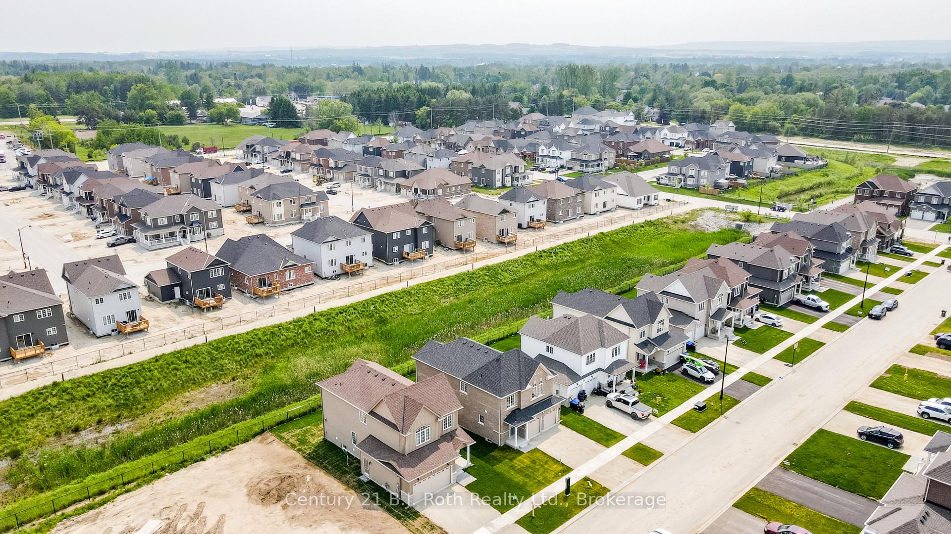 Photo 24 of 243 McKenzie Drive, Clearview, Stayner — HOMEH
