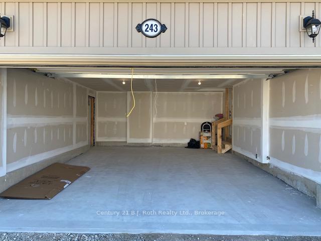 Photo 17 of 243 McKenzie Drive, Clearview, Stayner — HOMEH