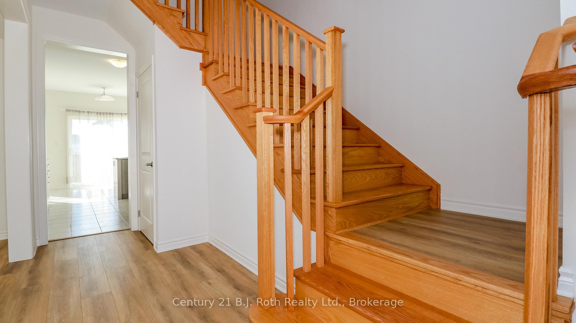 Photo 18 of 243 McKenzie Drive, Clearview, Stayner — HOMEH