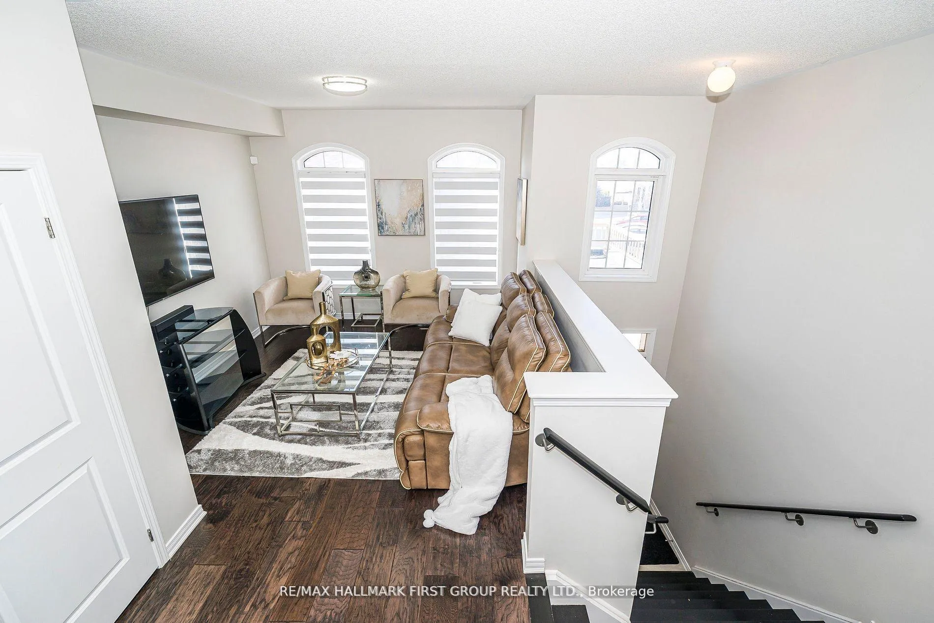 Photo 3 of 11 Graywardine Lane, Ajax, Northeast Ajax — HOMEH
