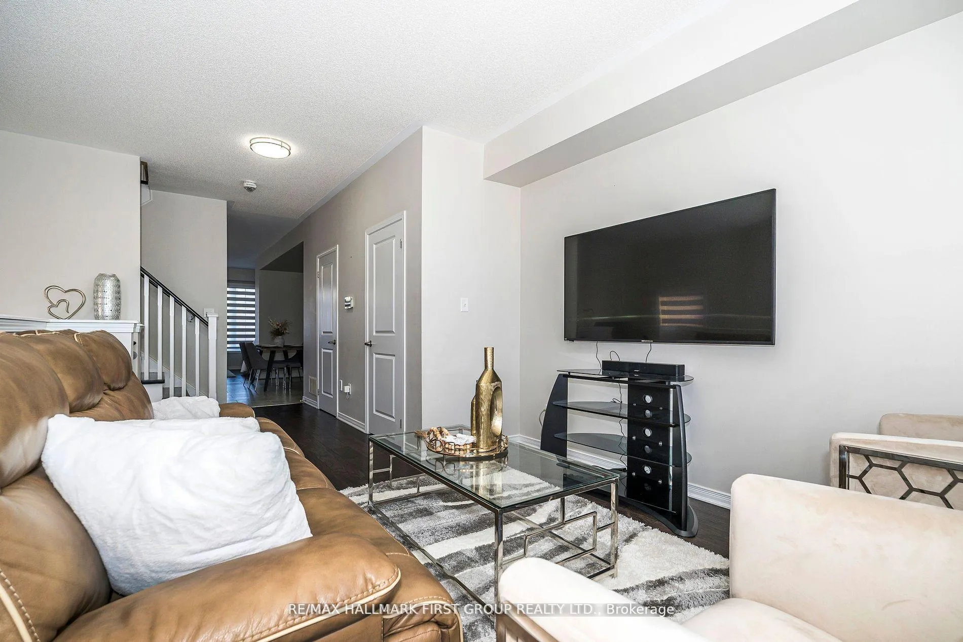Photo 5 of 11 Graywardine Lane, Ajax, Northeast Ajax — HOMEH